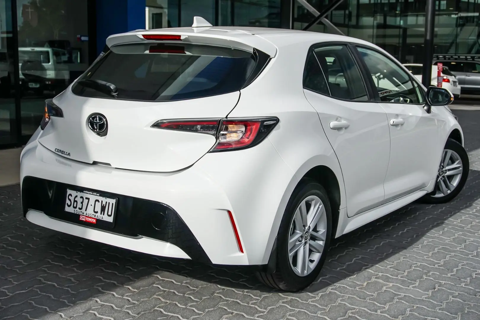 2021 Toyota Corolla Gallery Image 2