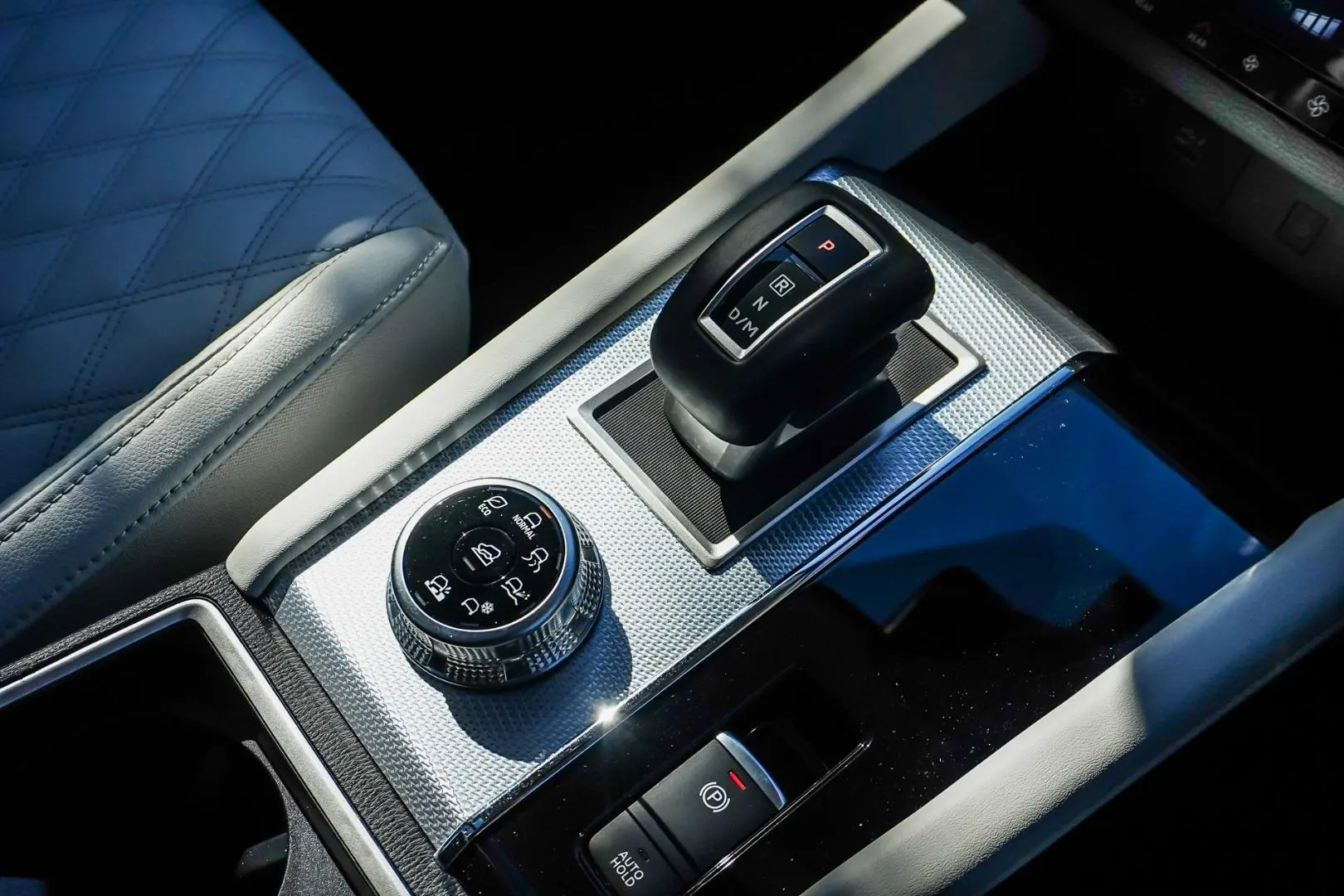 2022 Mitsubishi Outlander Gallery Image 19