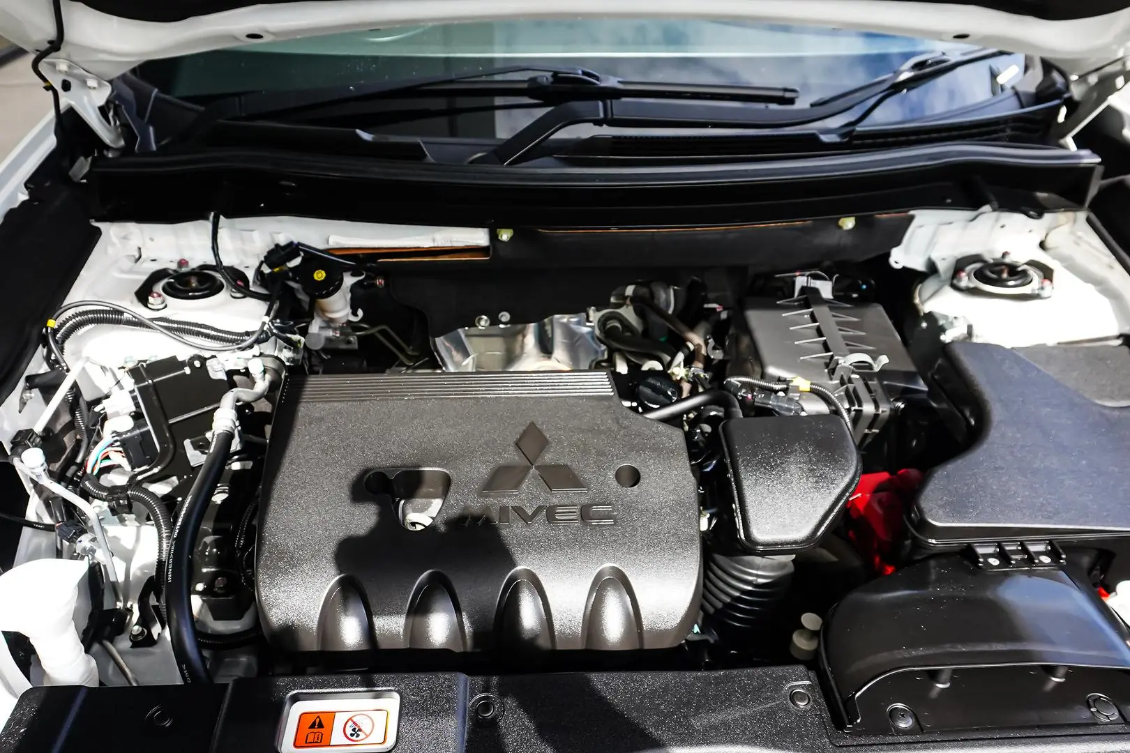 2020 Mitsubishi Outlander Gallery Image 22