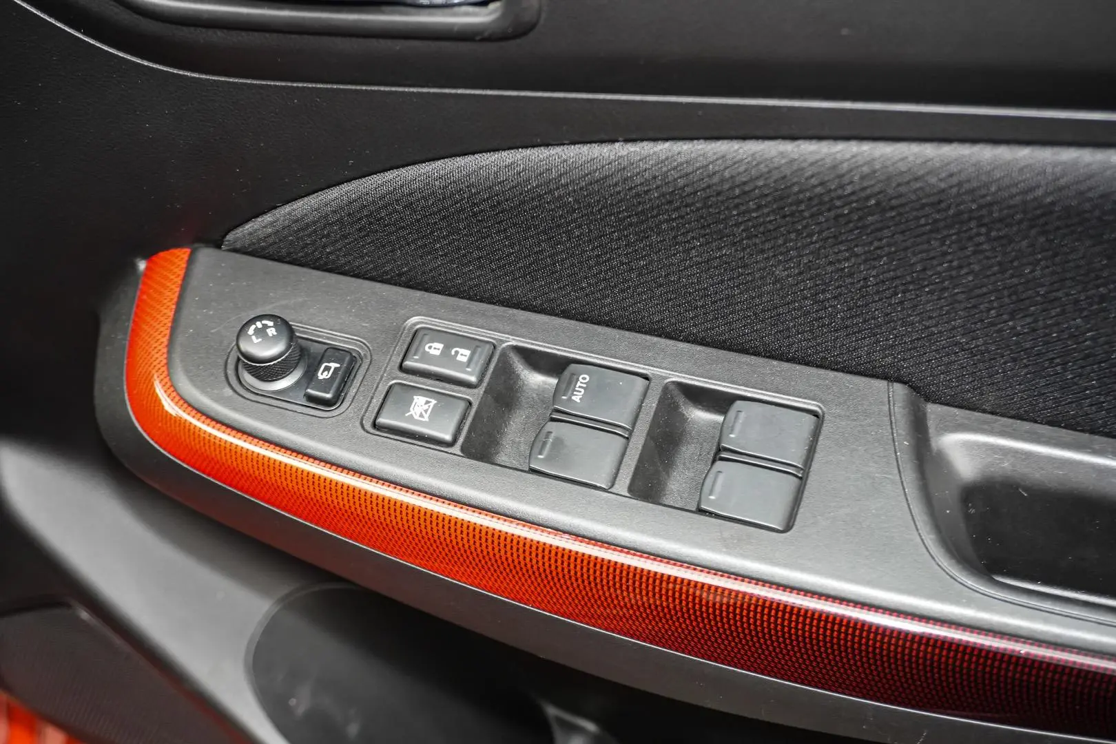 2020 Suzuki Swift Gallery Image 17