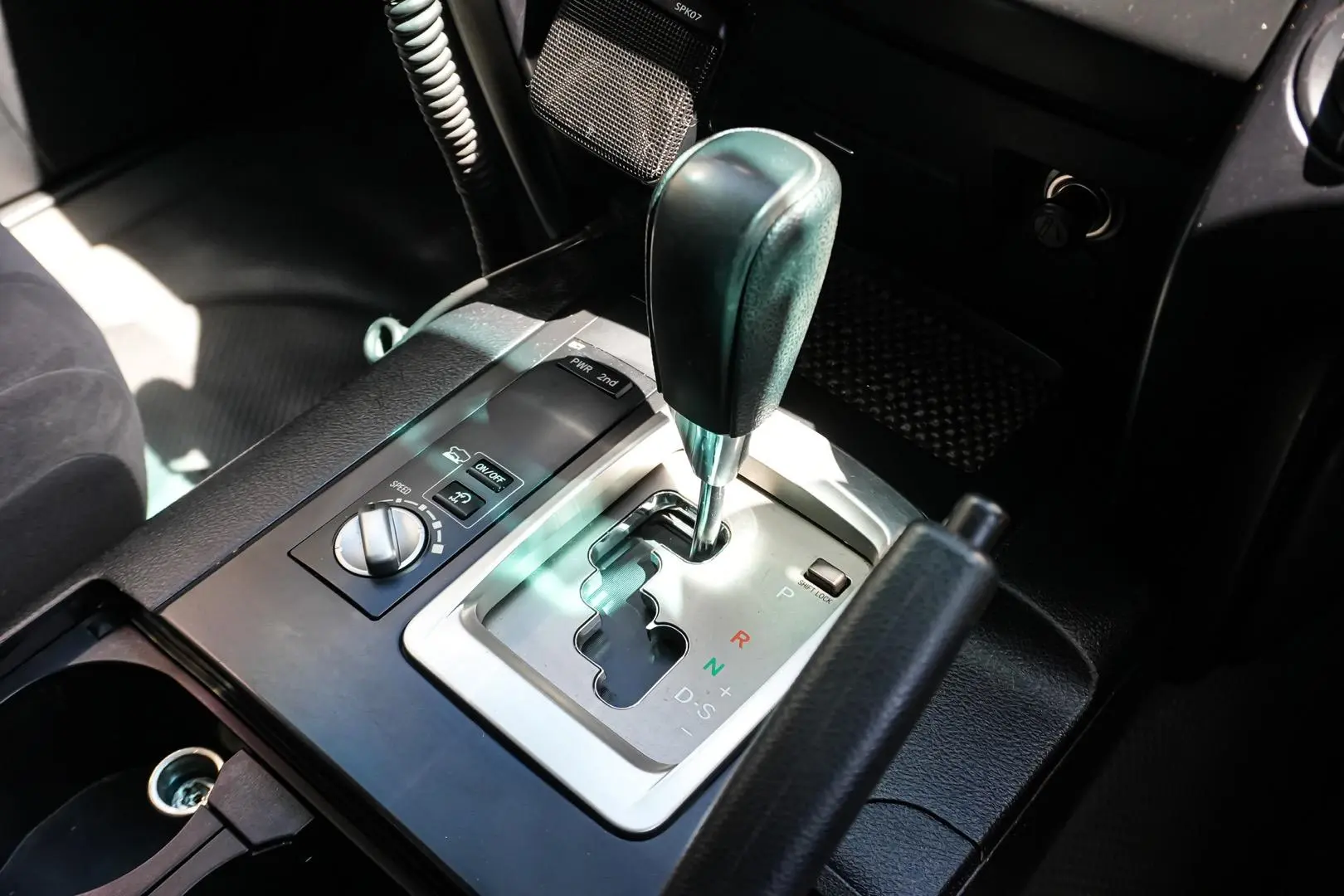 2012 Toyota Landcruiser Gallery Image 22