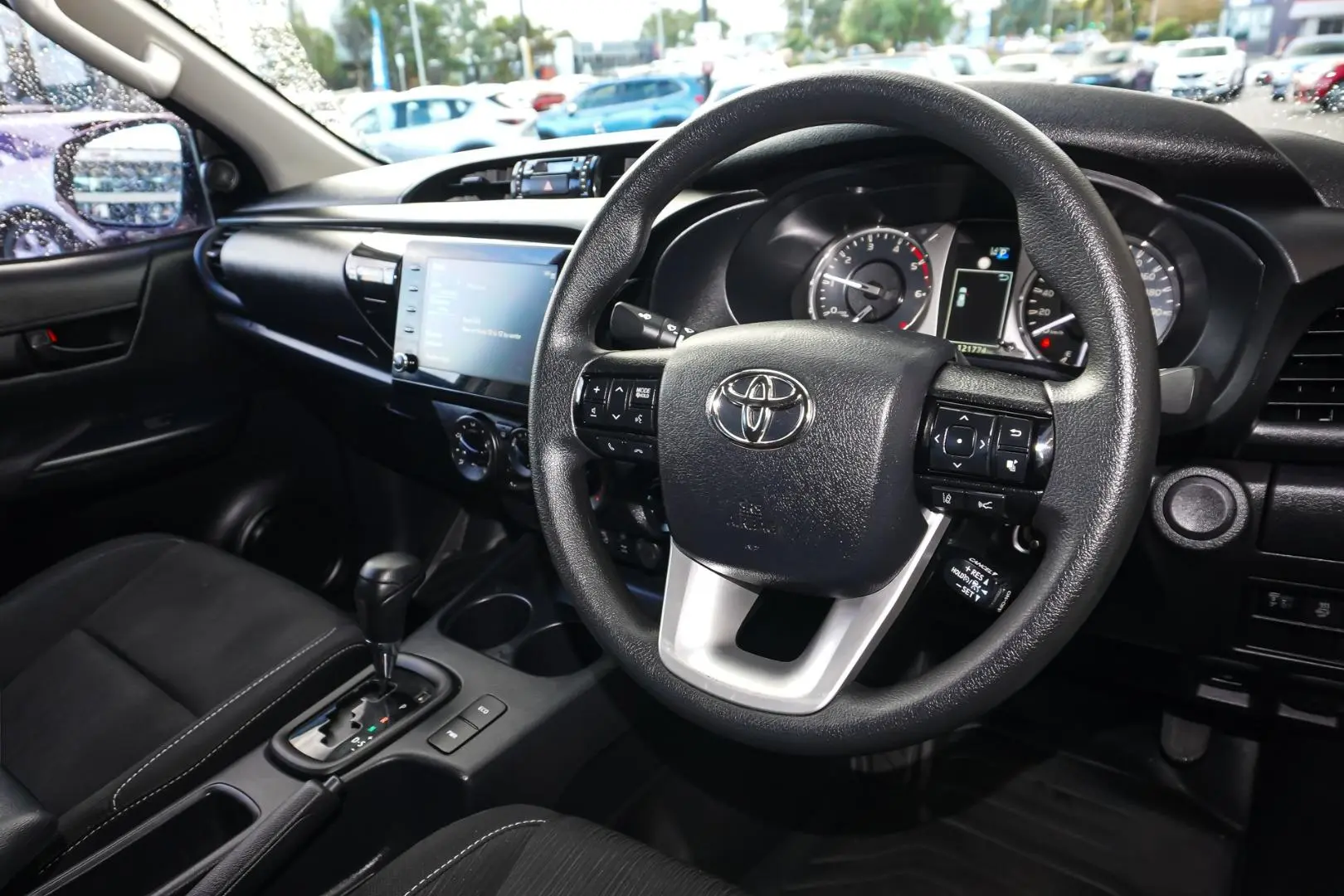 2023 Toyota Hilux Gallery Image 7