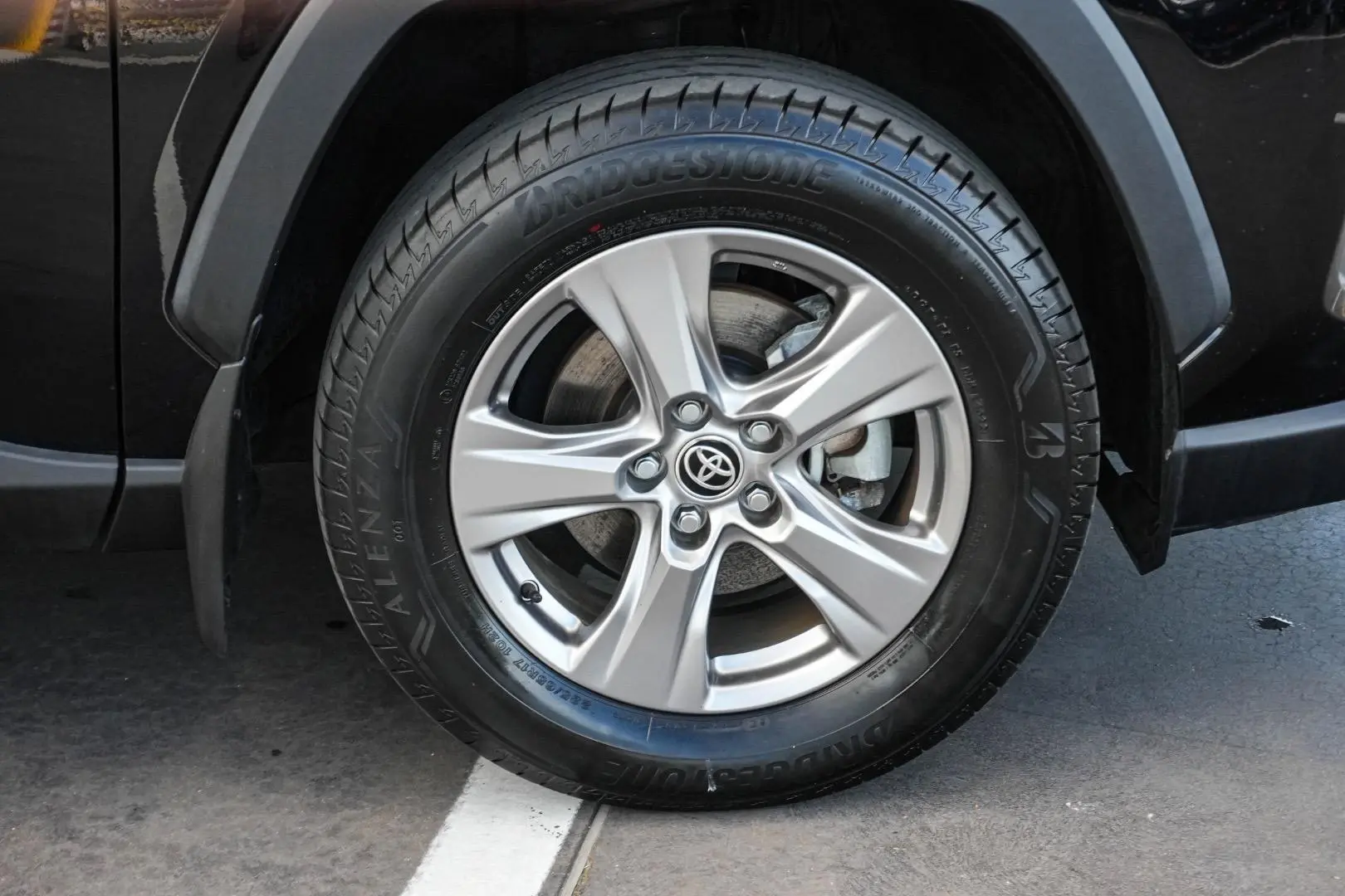 2022 Toyota RAV4 Gallery Image 11