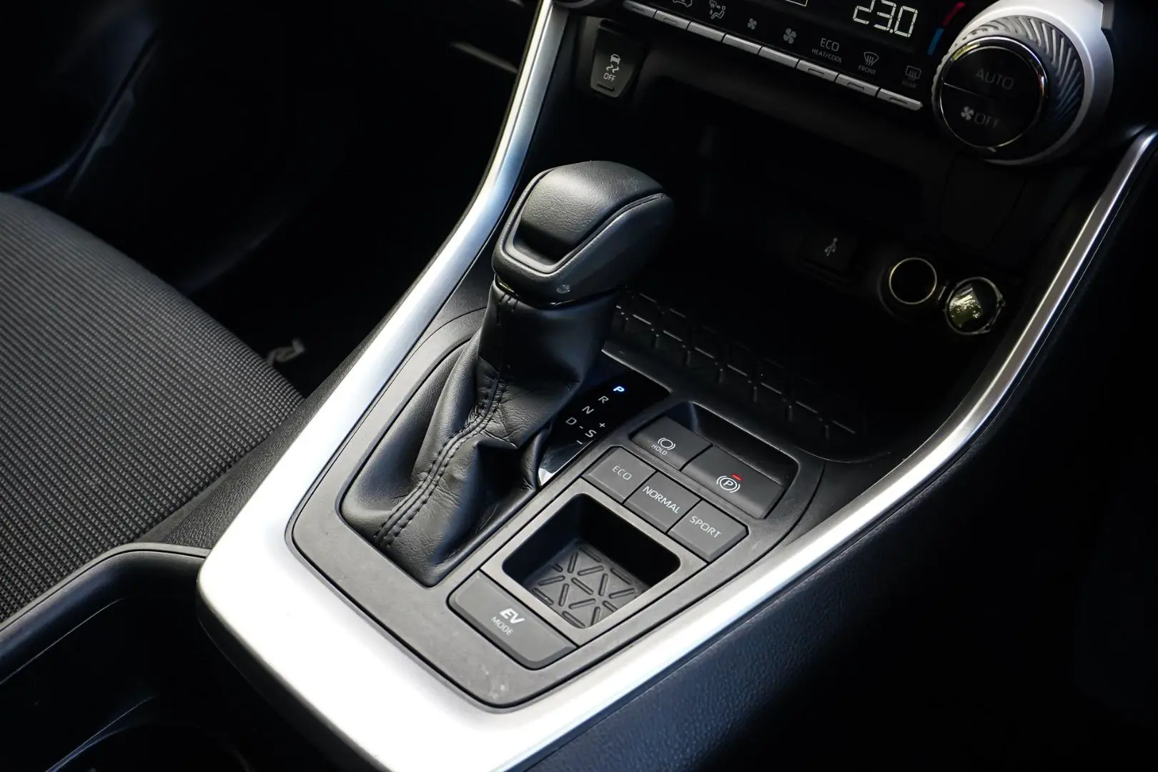 2022 Toyota RAV4 Gallery Image 19