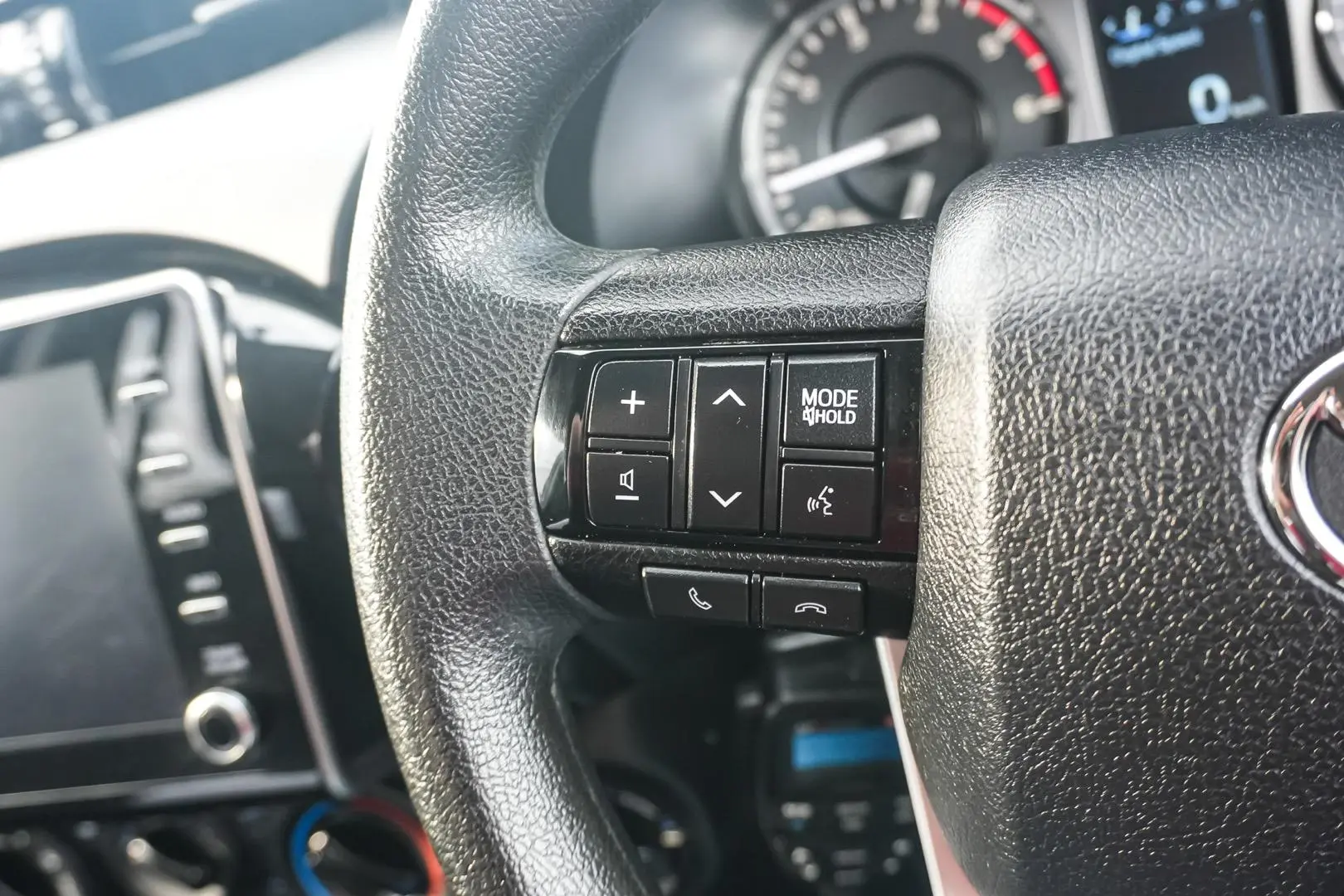 2022 Toyota Hilux Gallery Image 17