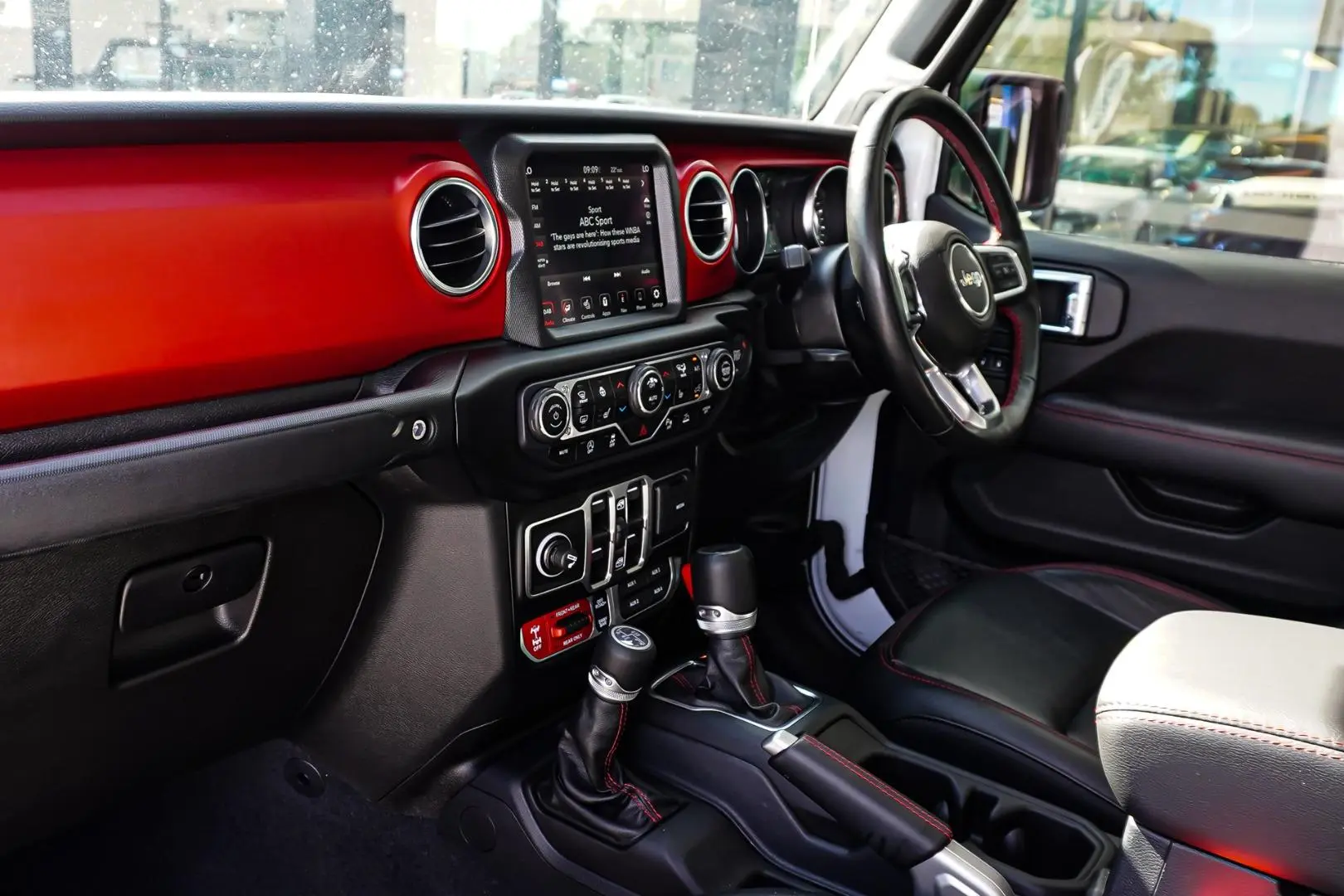 2021 Jeep Gladiator Gallery Image 11