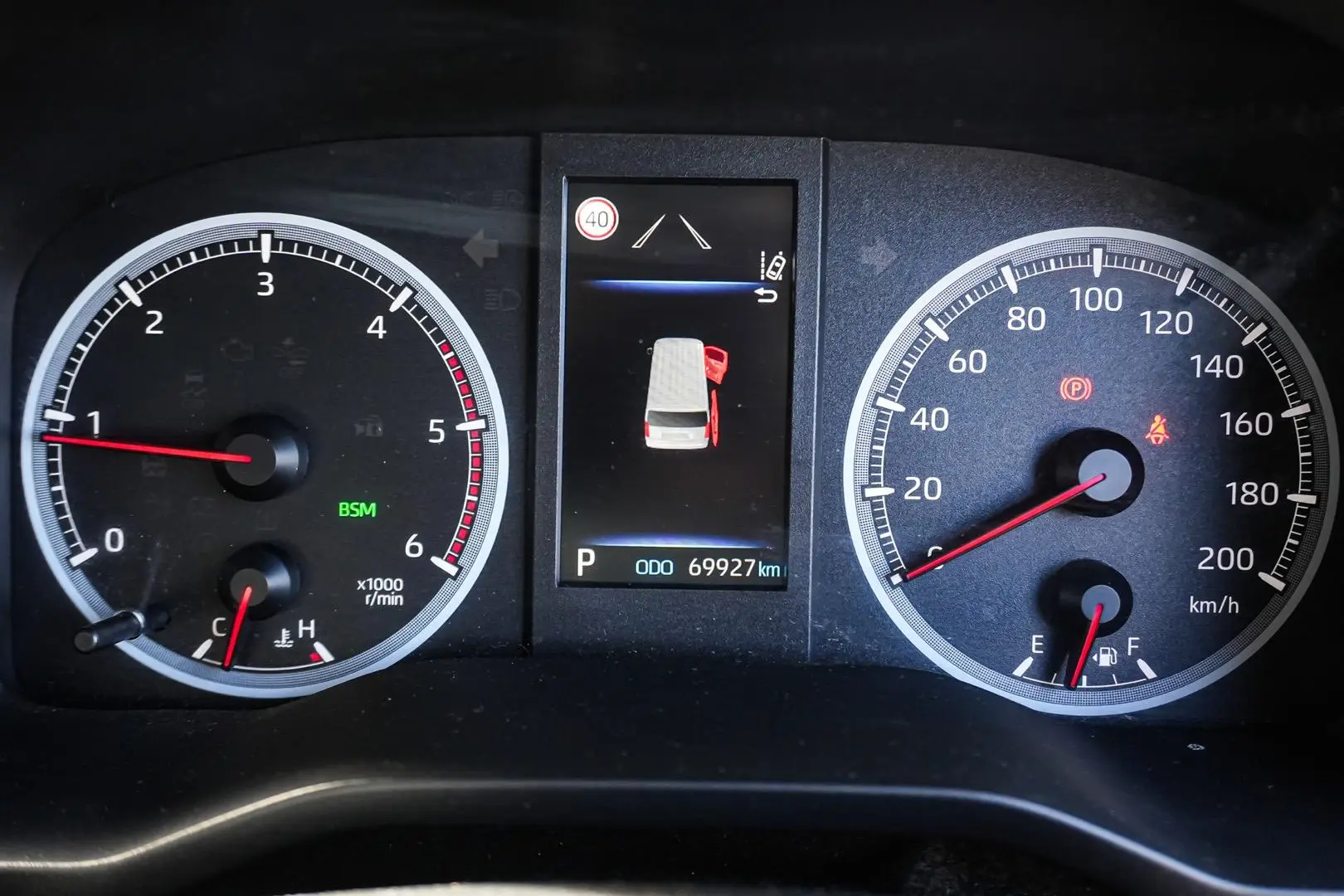 2021 Toyota Hiace Gallery Image 18