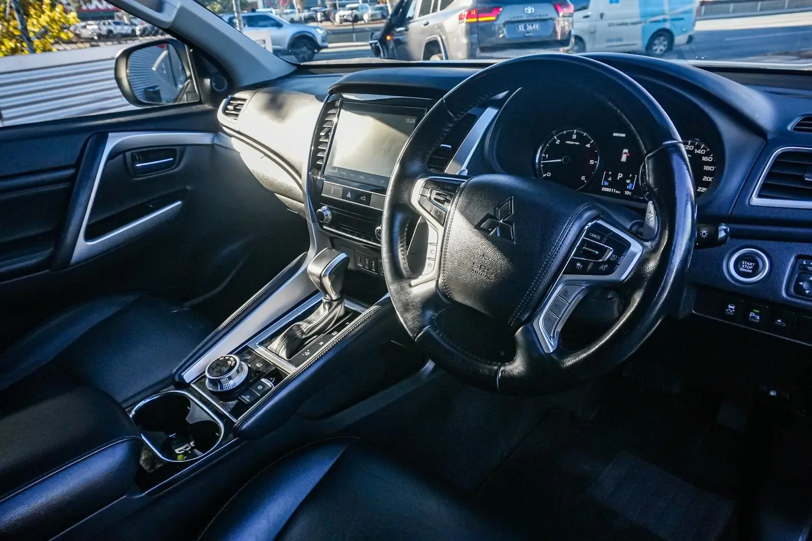 2020 Mitsubishi Pajero Sport Gallery Image 6