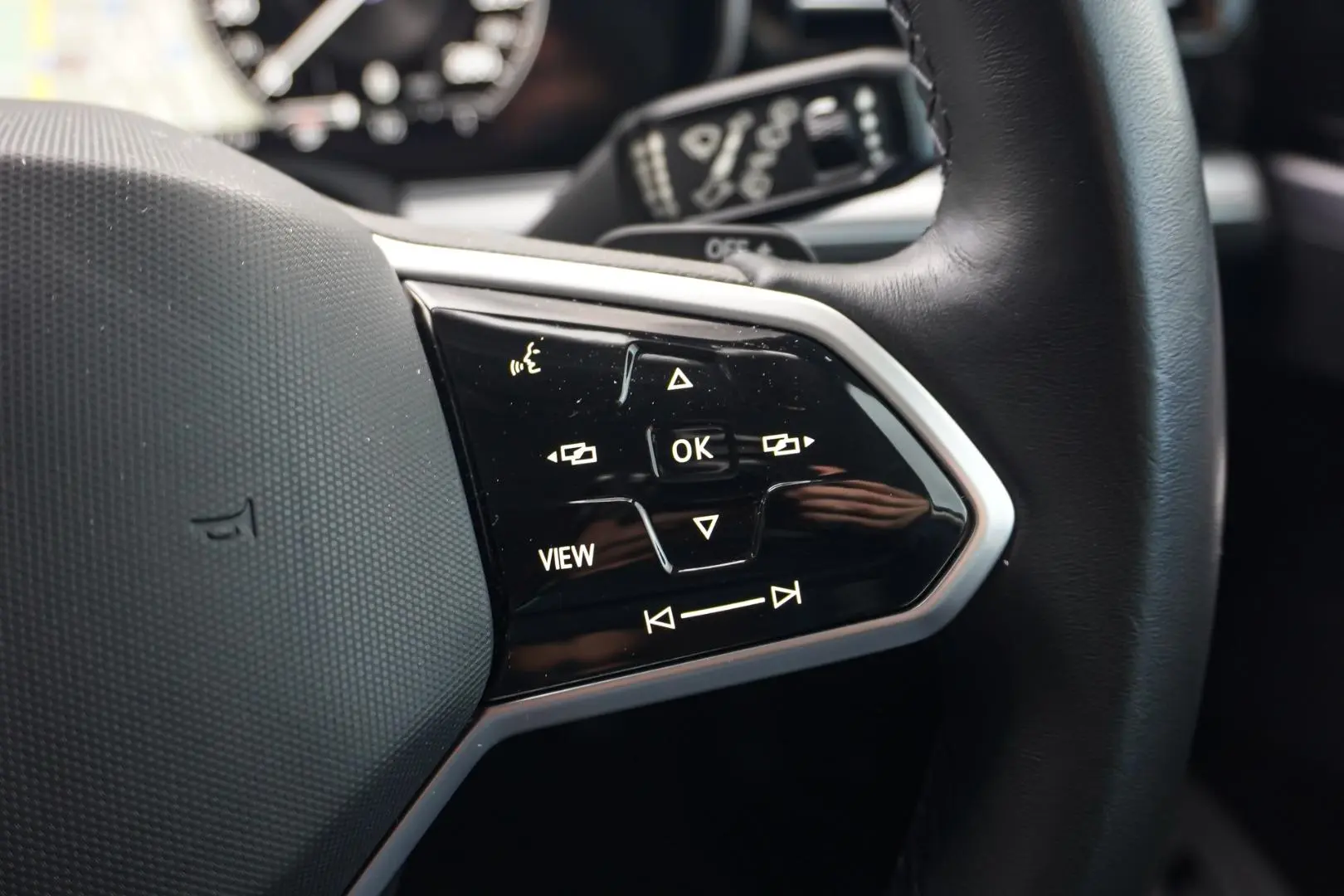 2022 Volkswagen Touareg Gallery Image 18