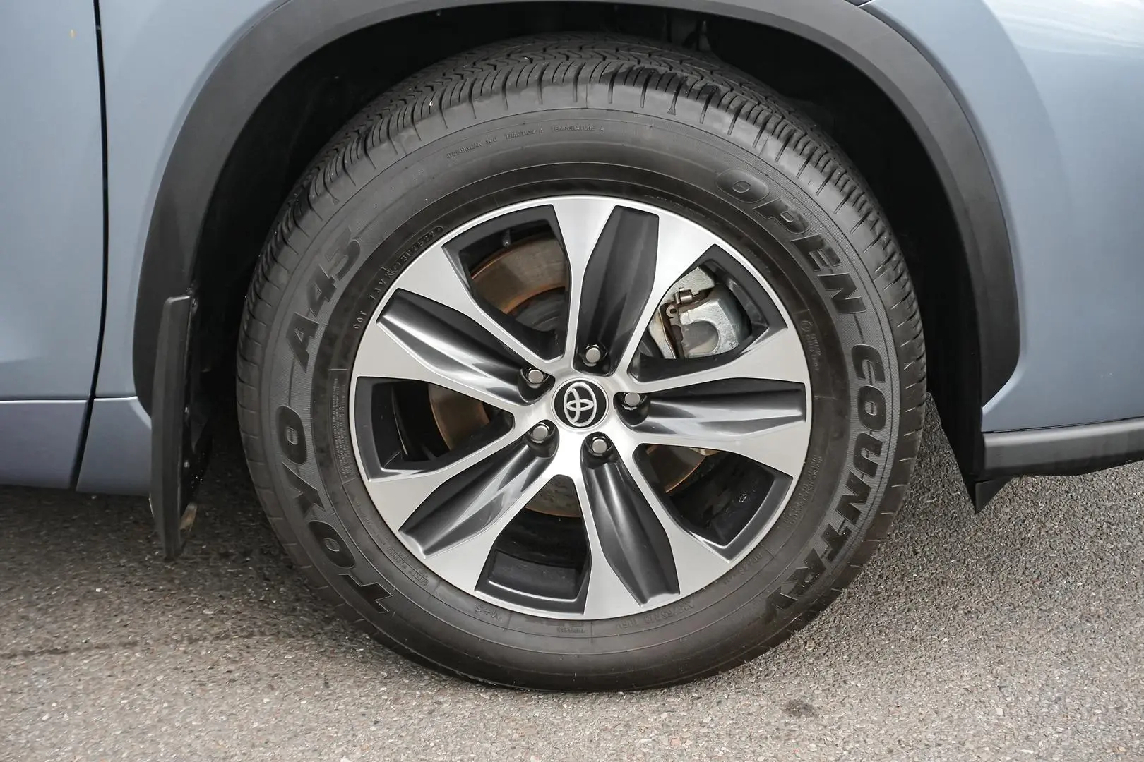 2021 Toyota Kluger Gallery Image 12