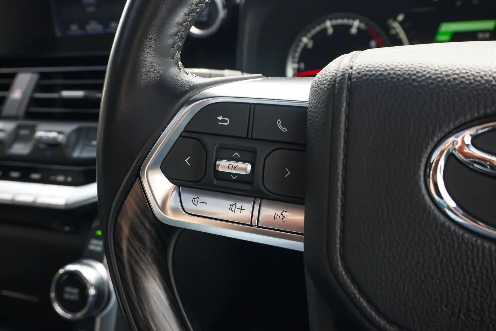 2023 Toyota Landcruiser Gallery Image 20
