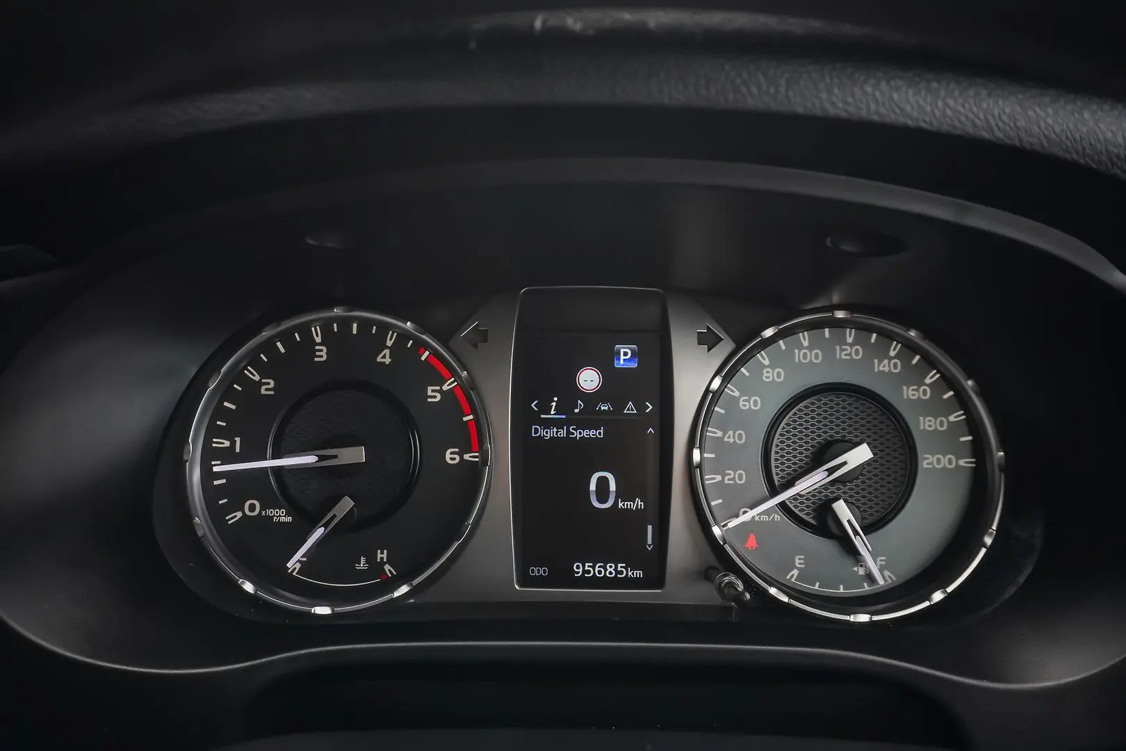 2022 Toyota Hilux Gallery Image 22