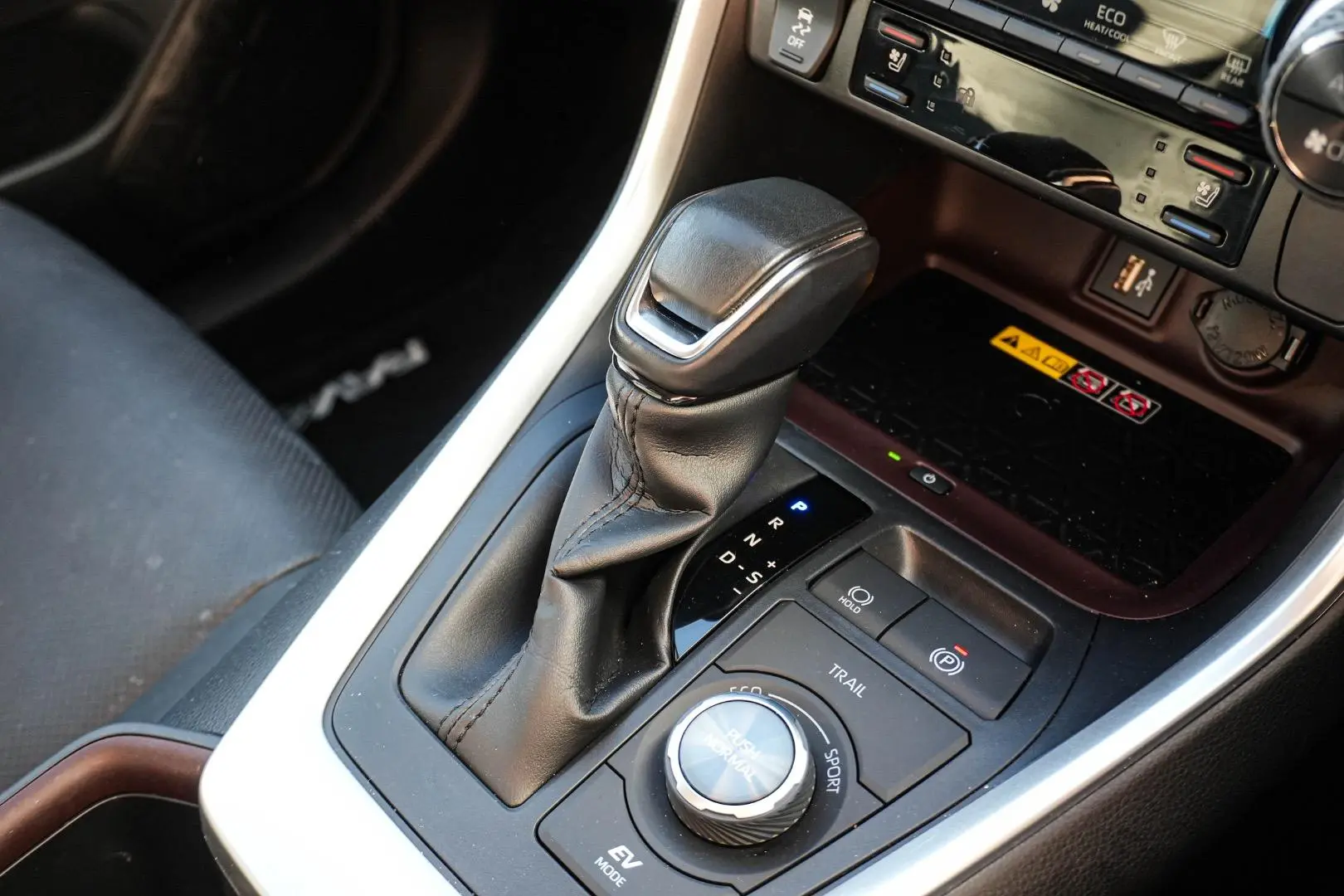 2023 Toyota RAV4 Gallery Image 19