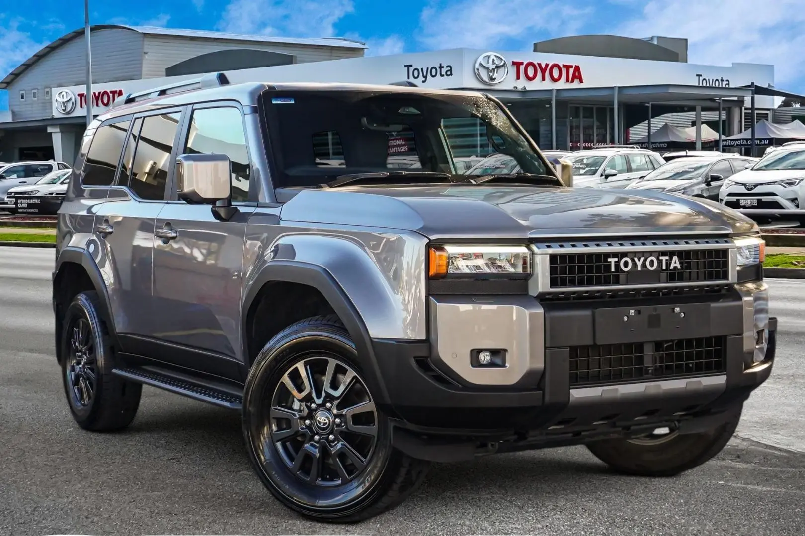 2024 Toyota Landcruiser Prado Gallery Image 1