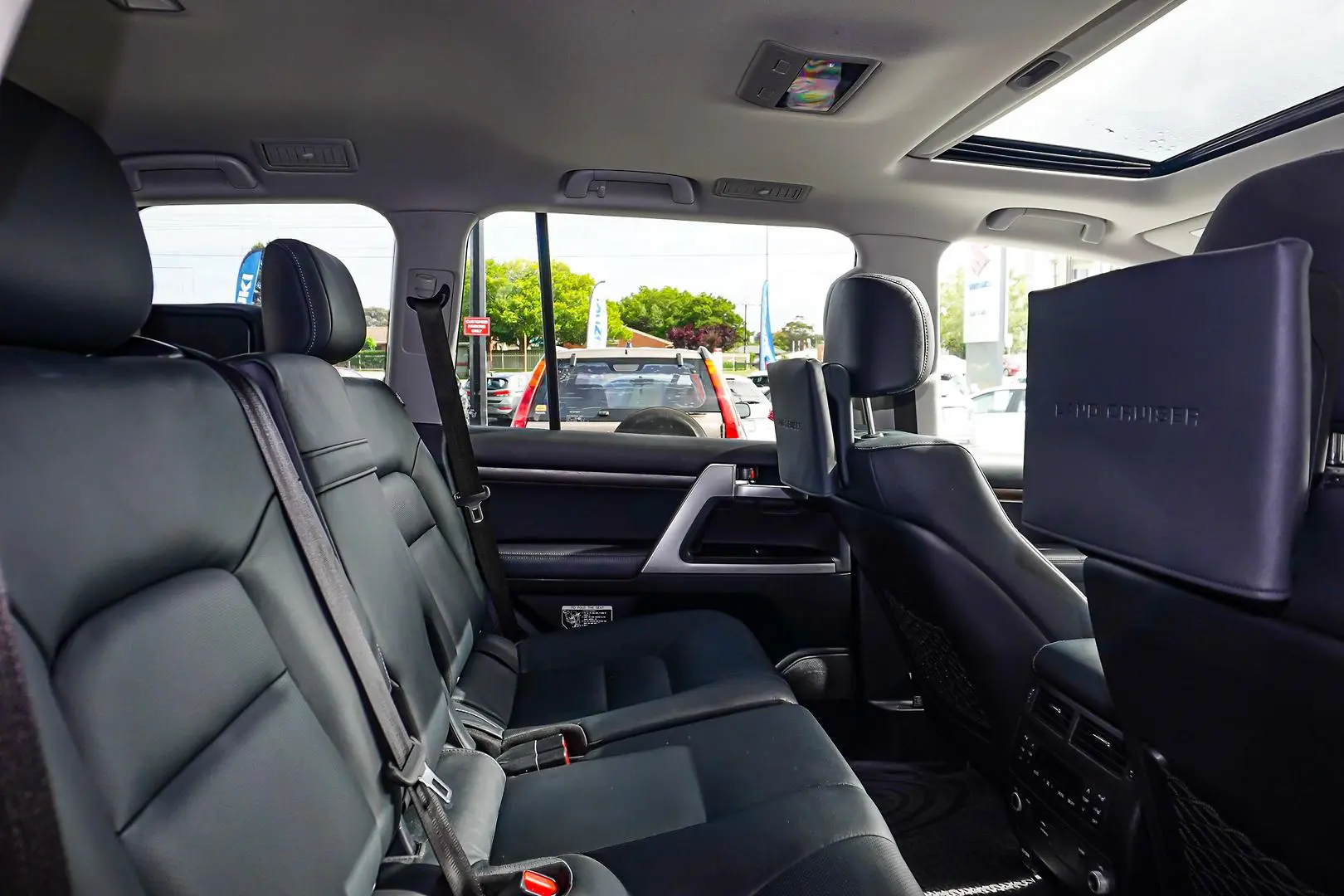 2021 Toyota Landcruiser Gallery Image 9