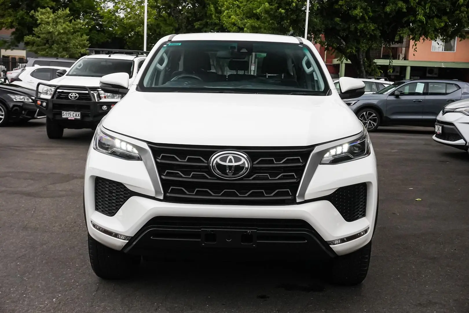 2022 Toyota Fortuner Gallery Image 5