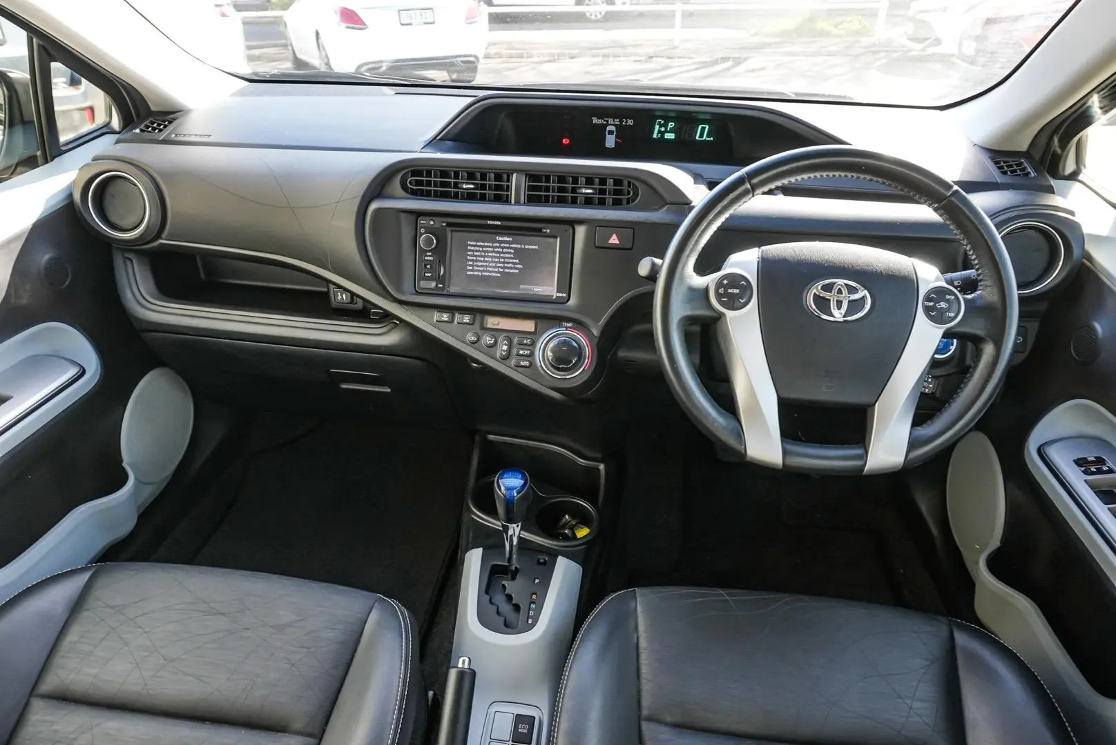 2012 Toyota Prius C Gallery Image 8