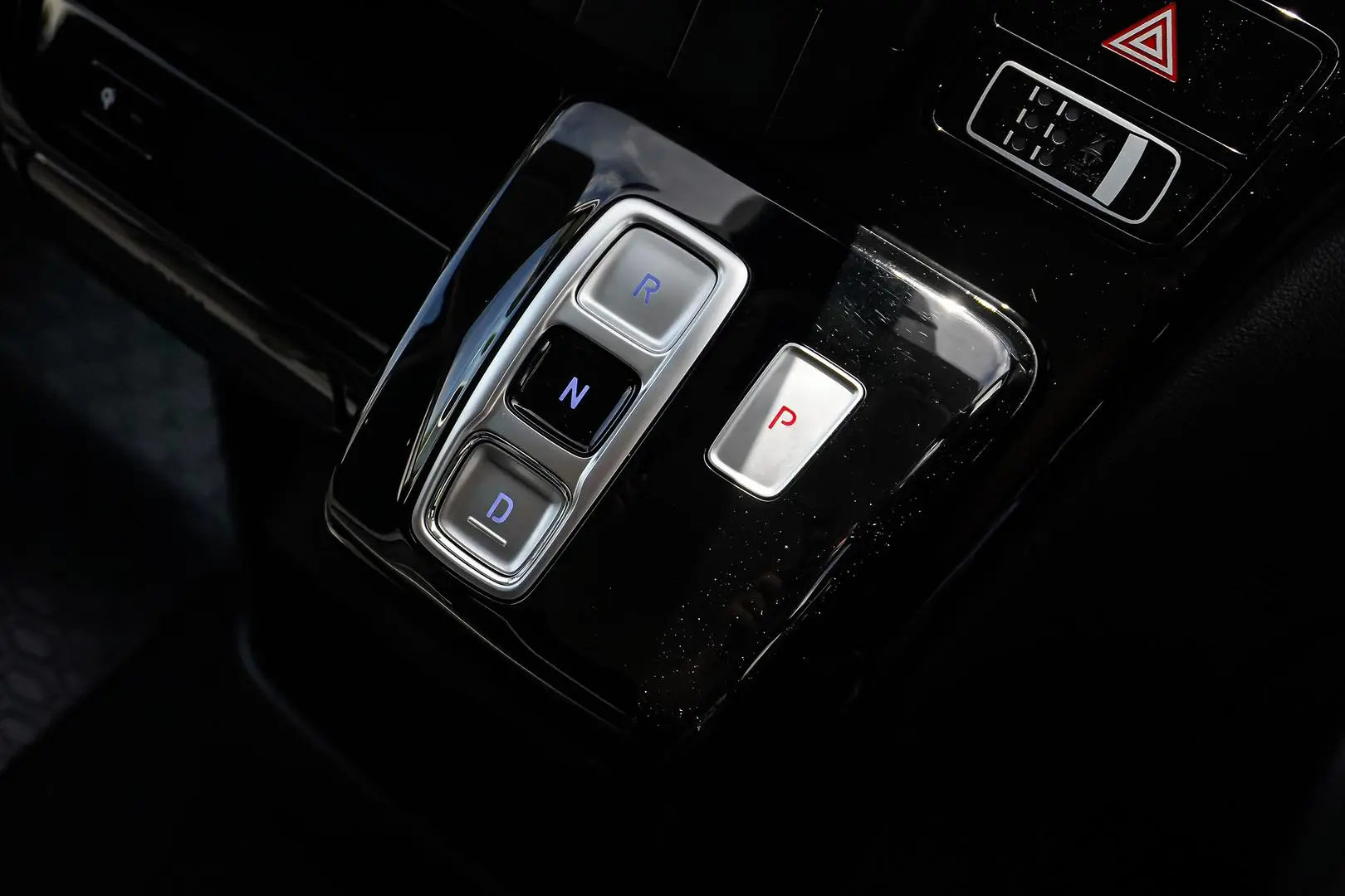 2023 Hyundai STARIA Gallery Image 19
