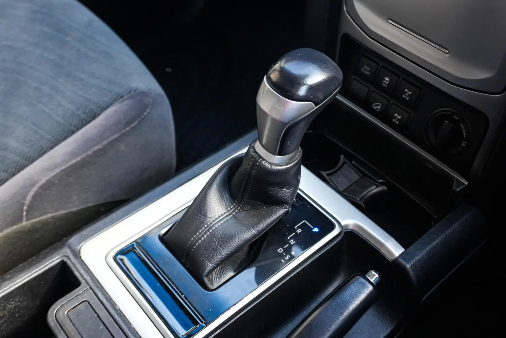 2021 Toyota Landcruiser Prado Gallery Image 17