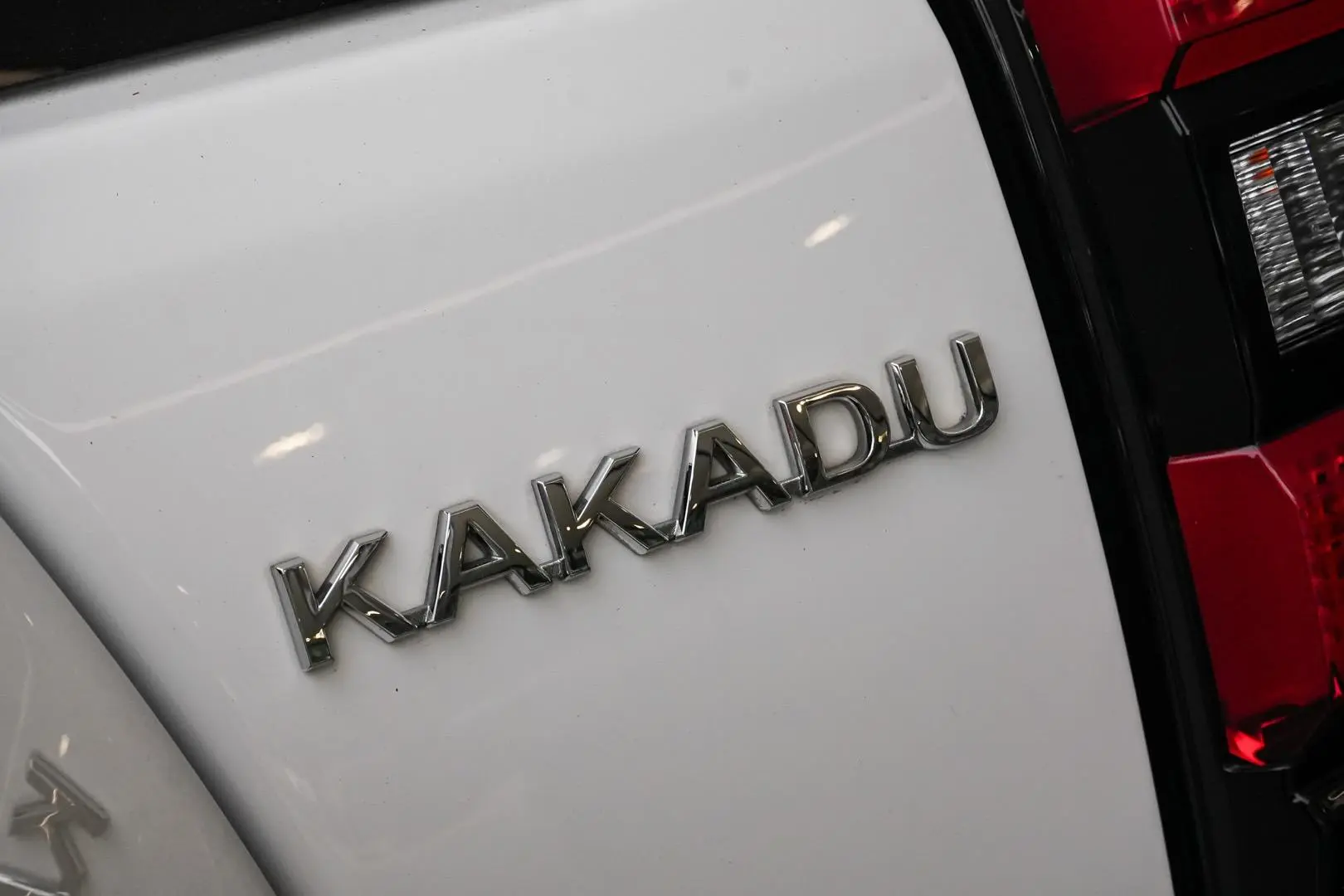 2020 Toyota Landcruiser Prado Gallery Image 16