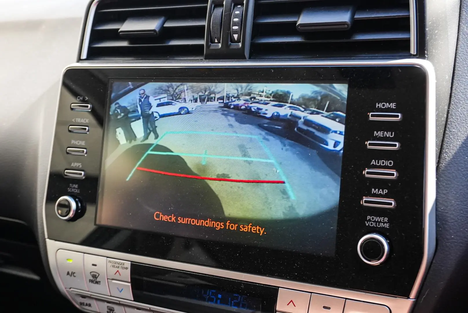 2021 Toyota Landcruiser Prado Gallery Image 22
