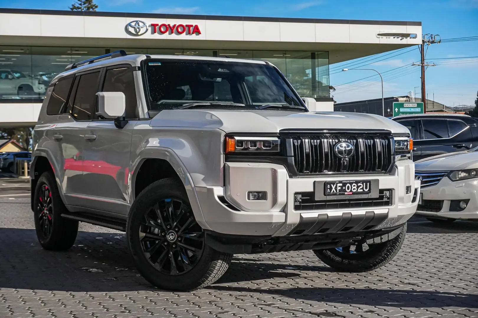 2026 Toyota Landcruiser Prado Gallery Image 2