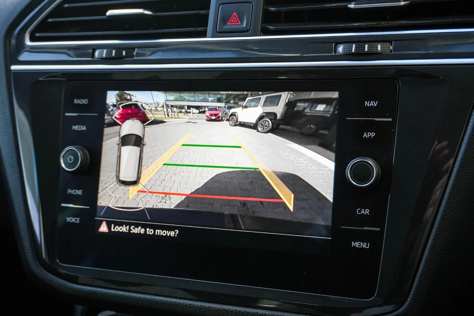2022 Volkswagen Tiguan Gallery Image 24