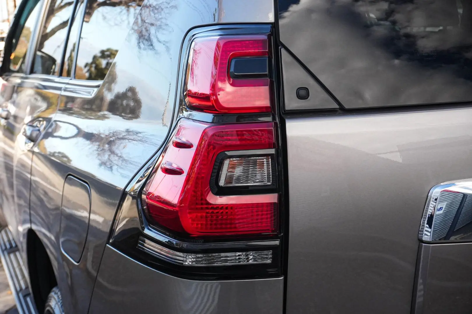 2022 Toyota Landcruiser Prado Gallery Image 14