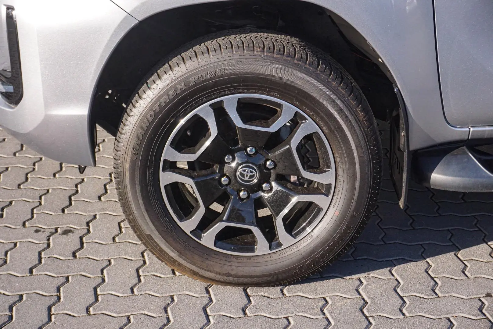 2022 Toyota Hilux Gallery Image 12