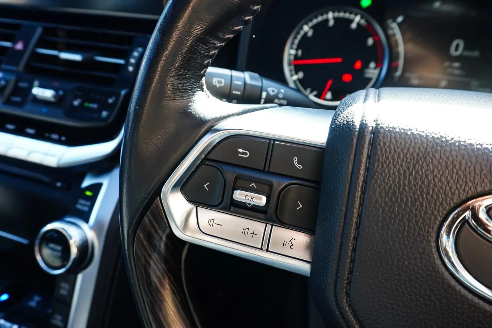 2022 Toyota Landcruiser Gallery Image 21