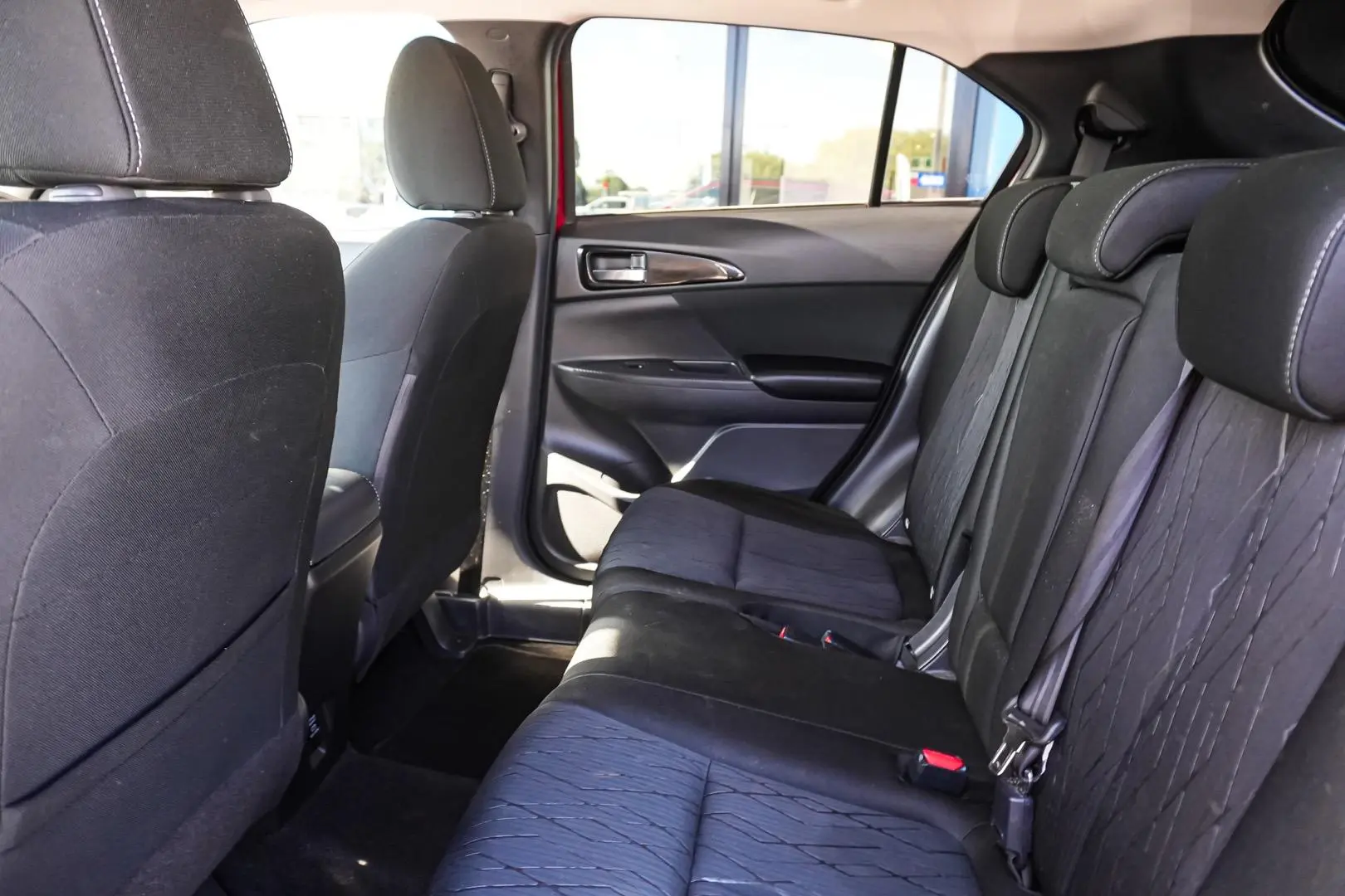 2019 Mitsubishi Eclipse Cross Gallery Image 12