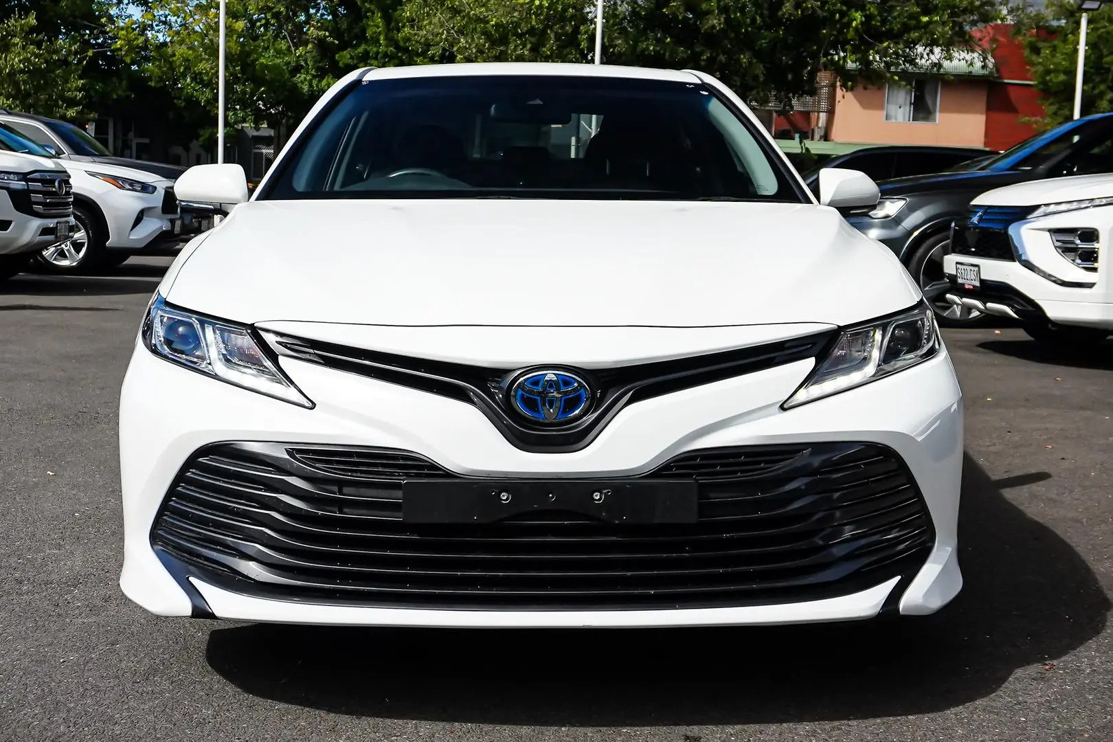2019 Toyota Camry Gallery Image 4