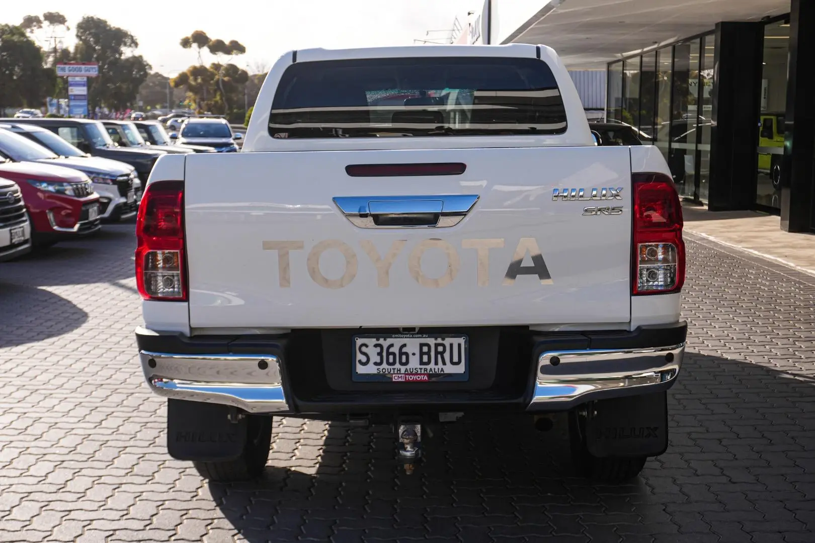 2017 Toyota Hilux Gallery Image 6