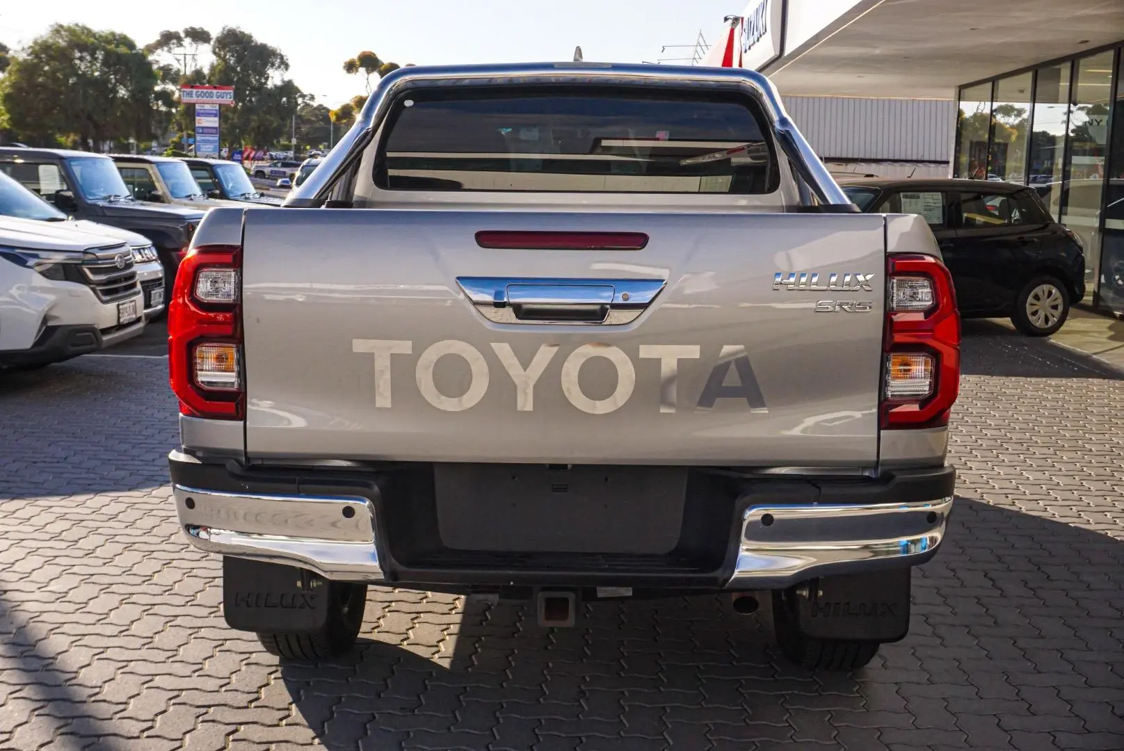 2022 Toyota Hilux Gallery Image 6