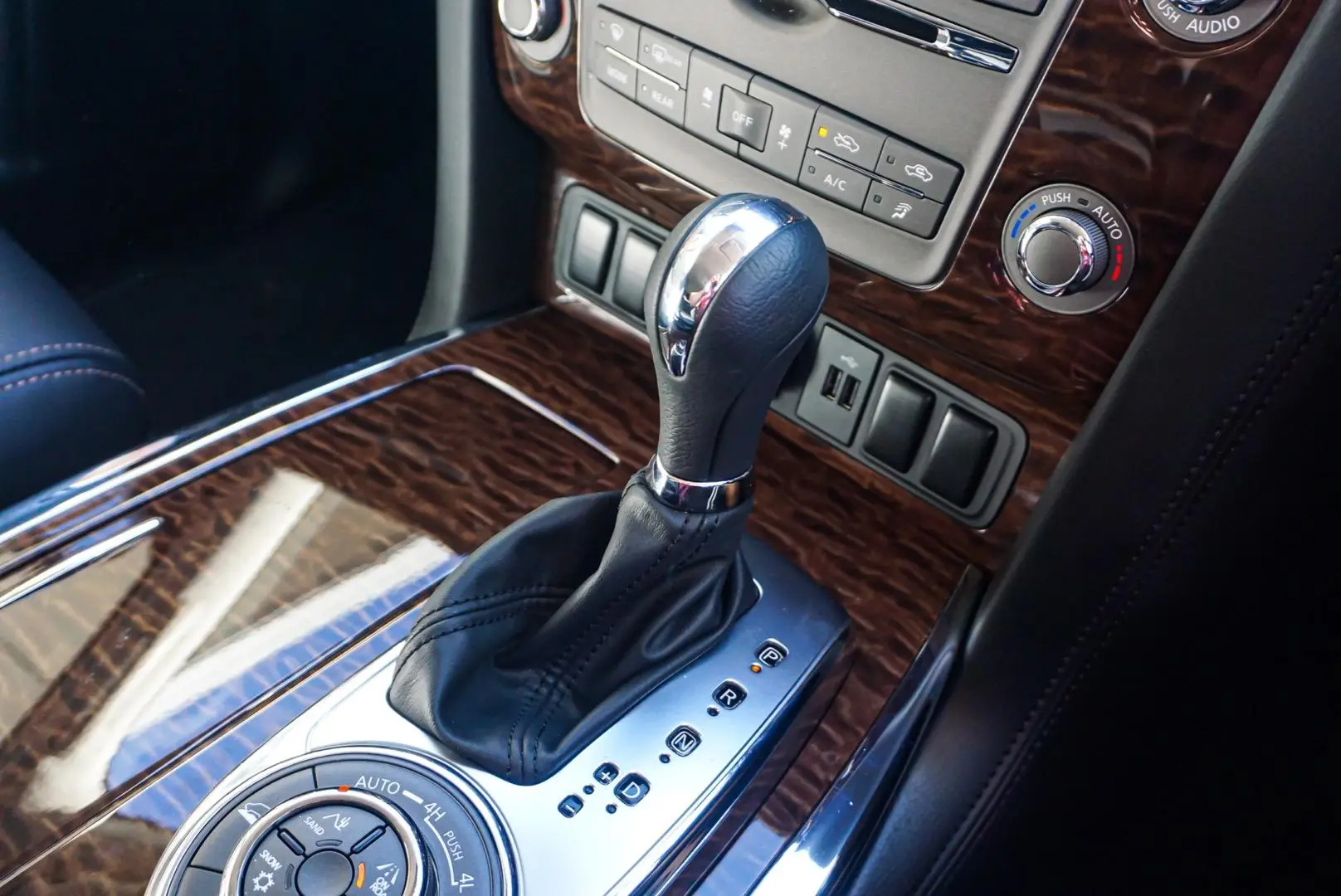 2023 Nissan Patrol Gallery Image 18
