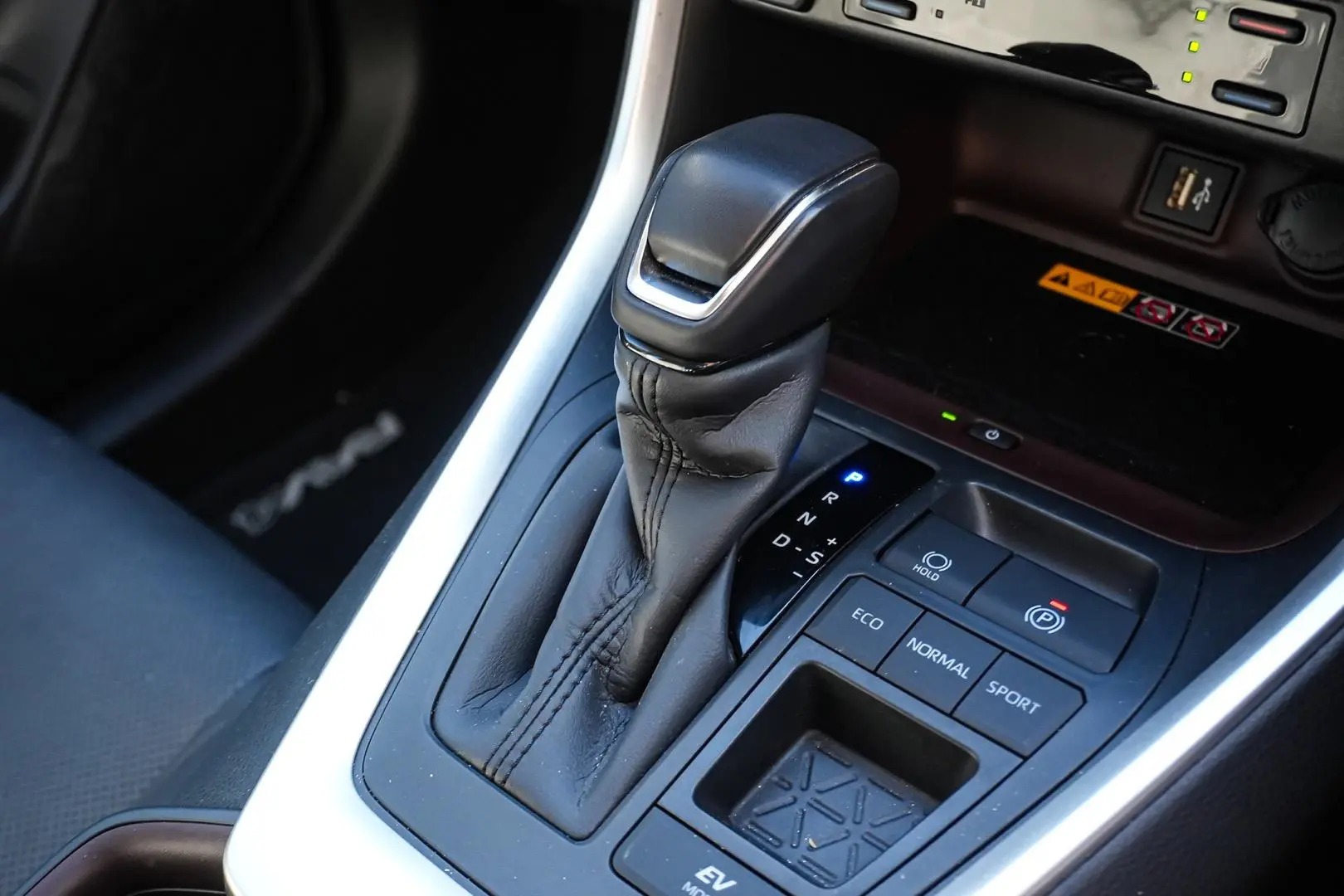 2024 Toyota RAV4 Gallery Image 20