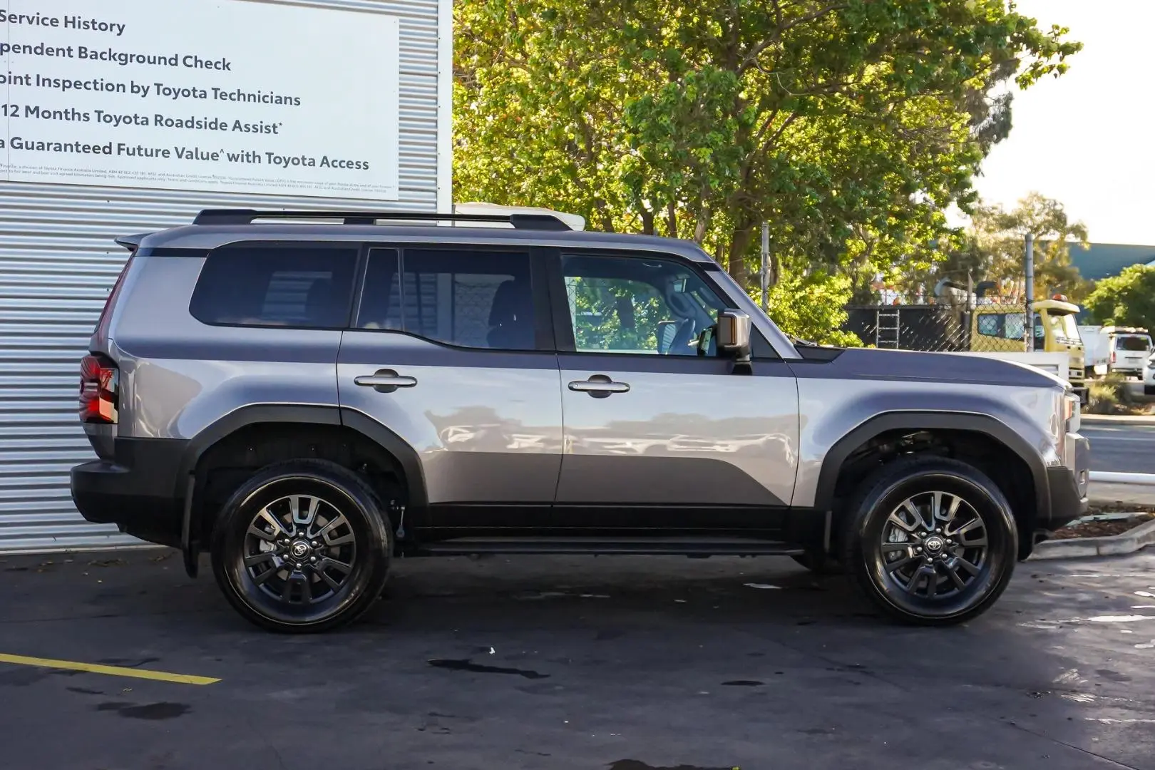 2024 Toyota Landcruiser Prado Gallery Image 4
