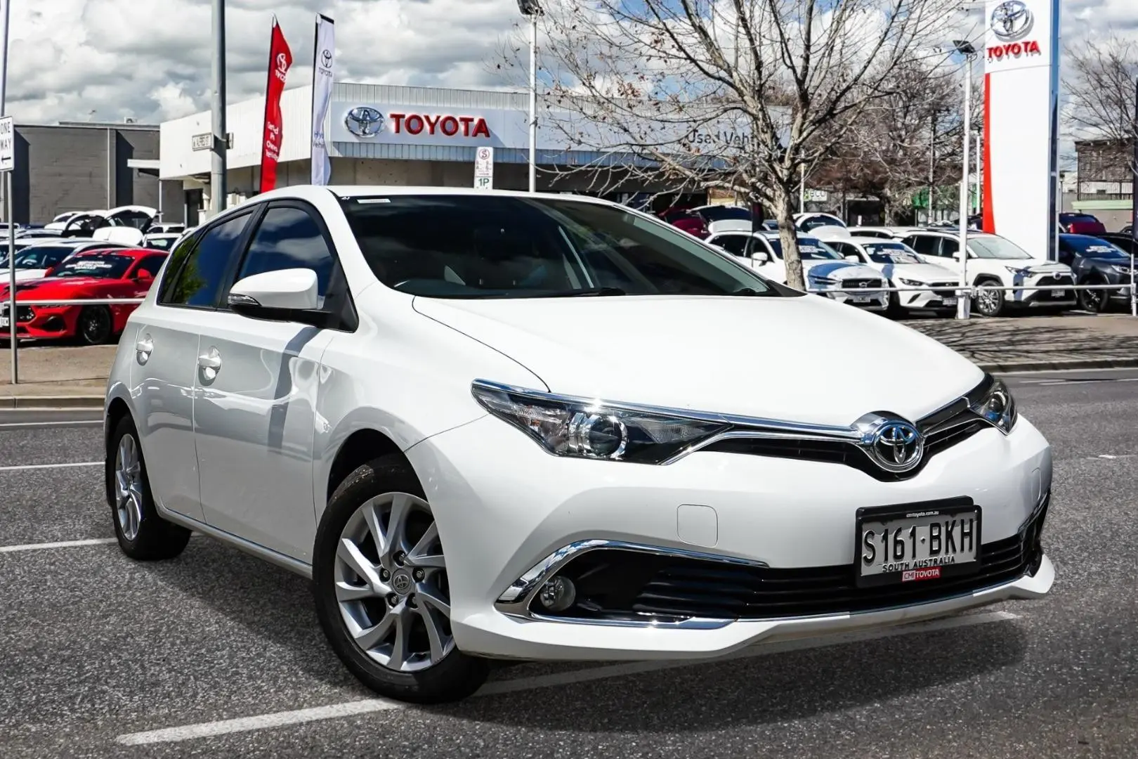 2016 Toyota Corolla Gallery Image 1