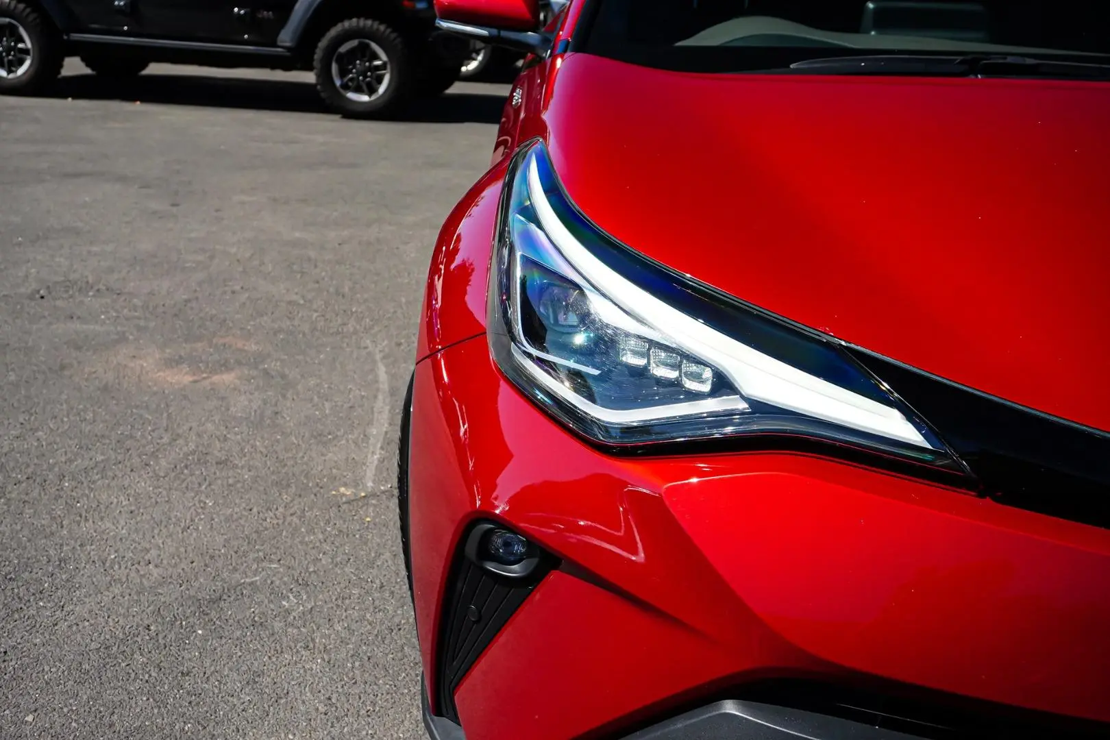 2023 Toyota C-HR Gallery Image 13