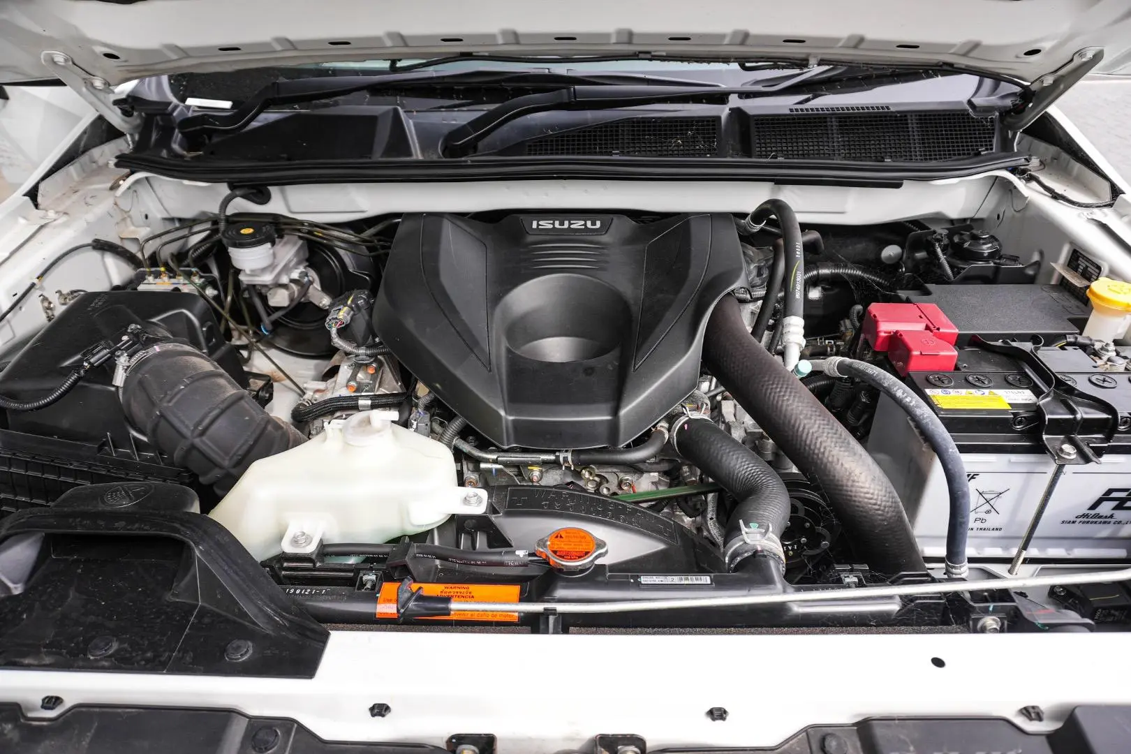 2021 Isuzu D-MAX Gallery Image 19