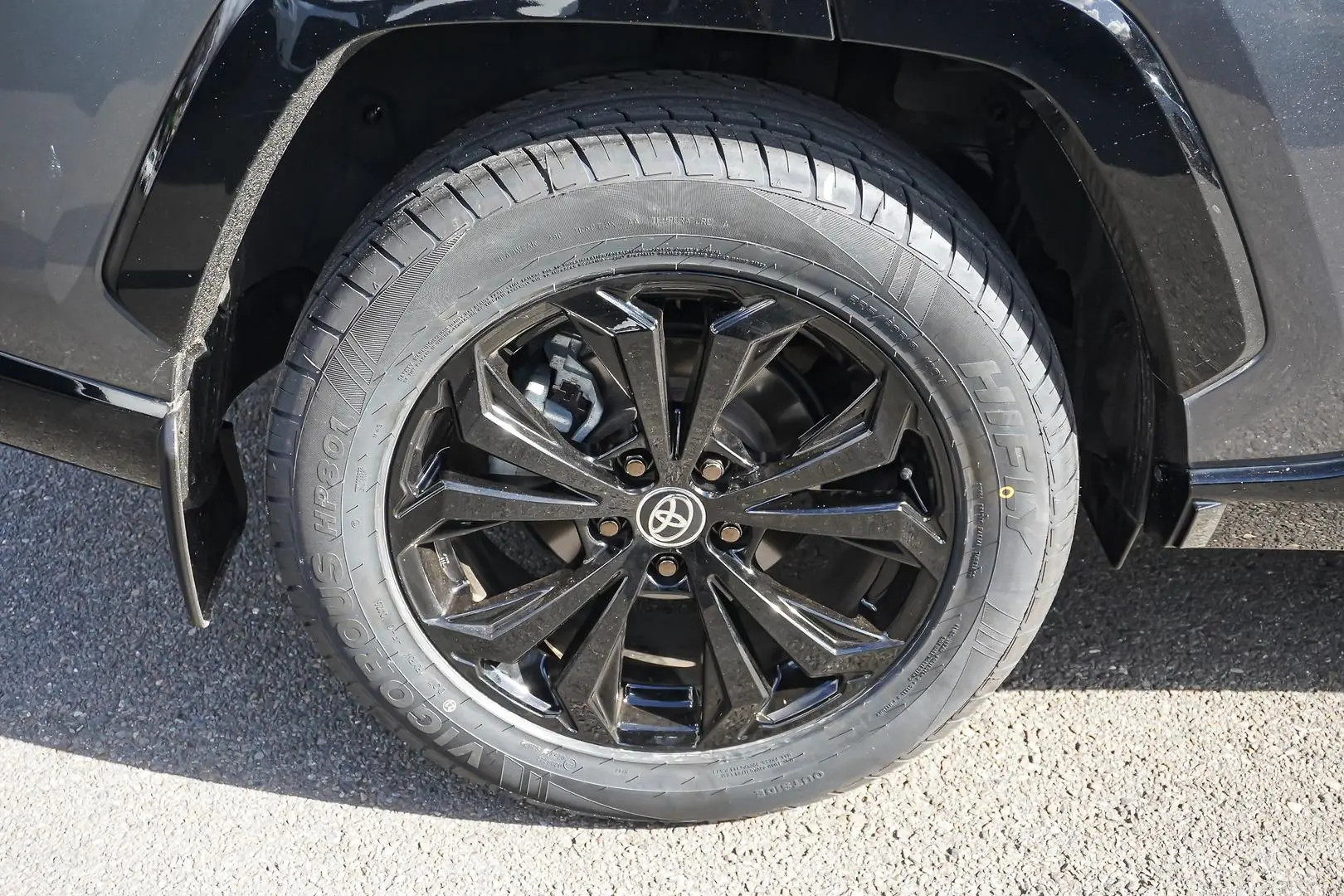 2024 Toyota RAV4 Gallery Image 16