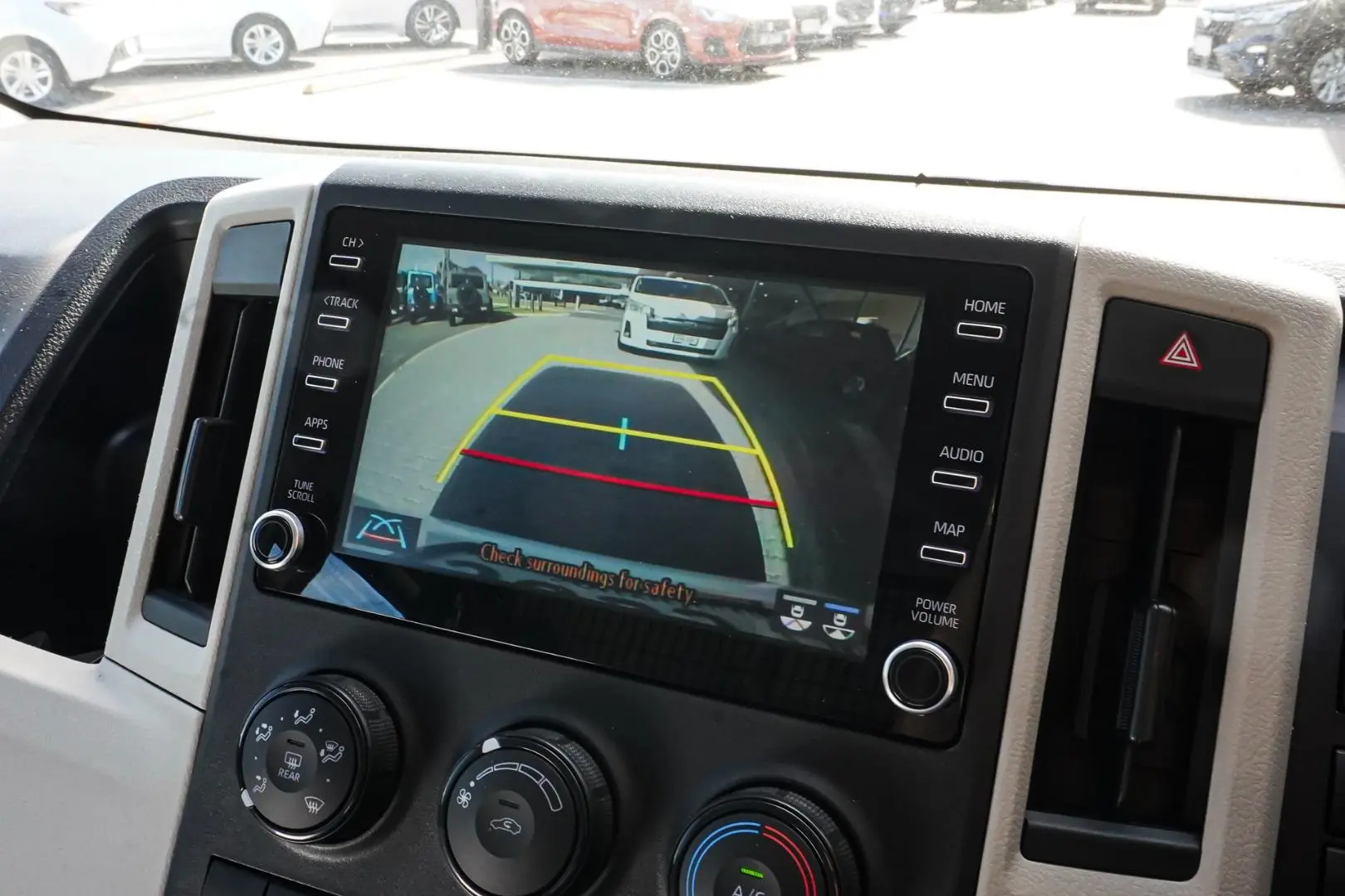 2020 Toyota Hiace Gallery Image 21