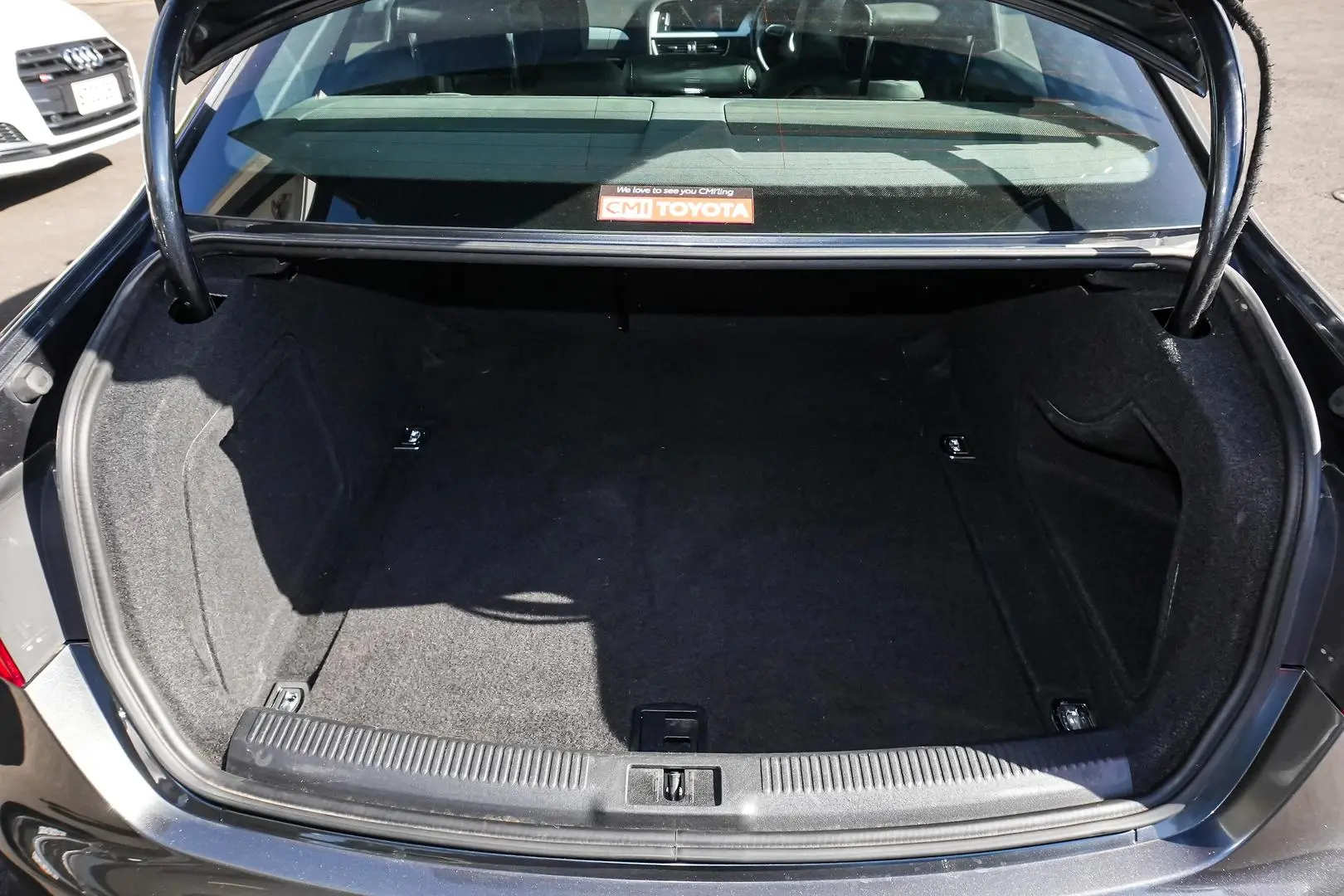 2015 Audi A4 Gallery Image 14