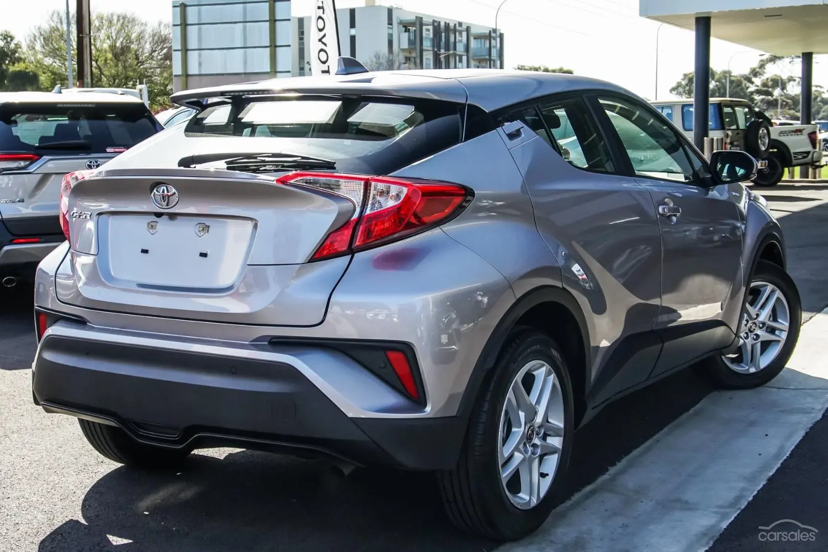 2021 Toyota C-HR Image 2