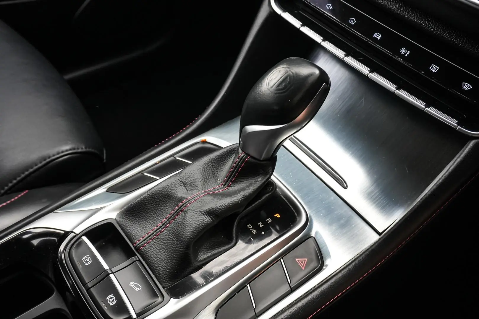 2022 MG HS Gallery Image 18