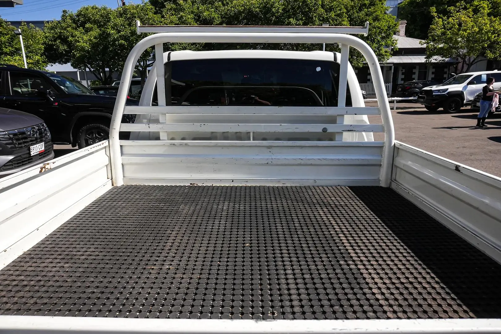 2016 Toyota Hilux Gallery Image 10