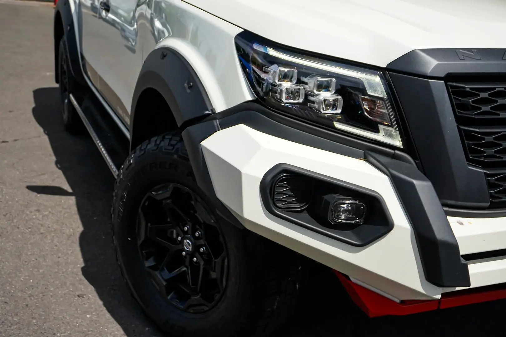 2023 Nissan Navara Gallery Image 9