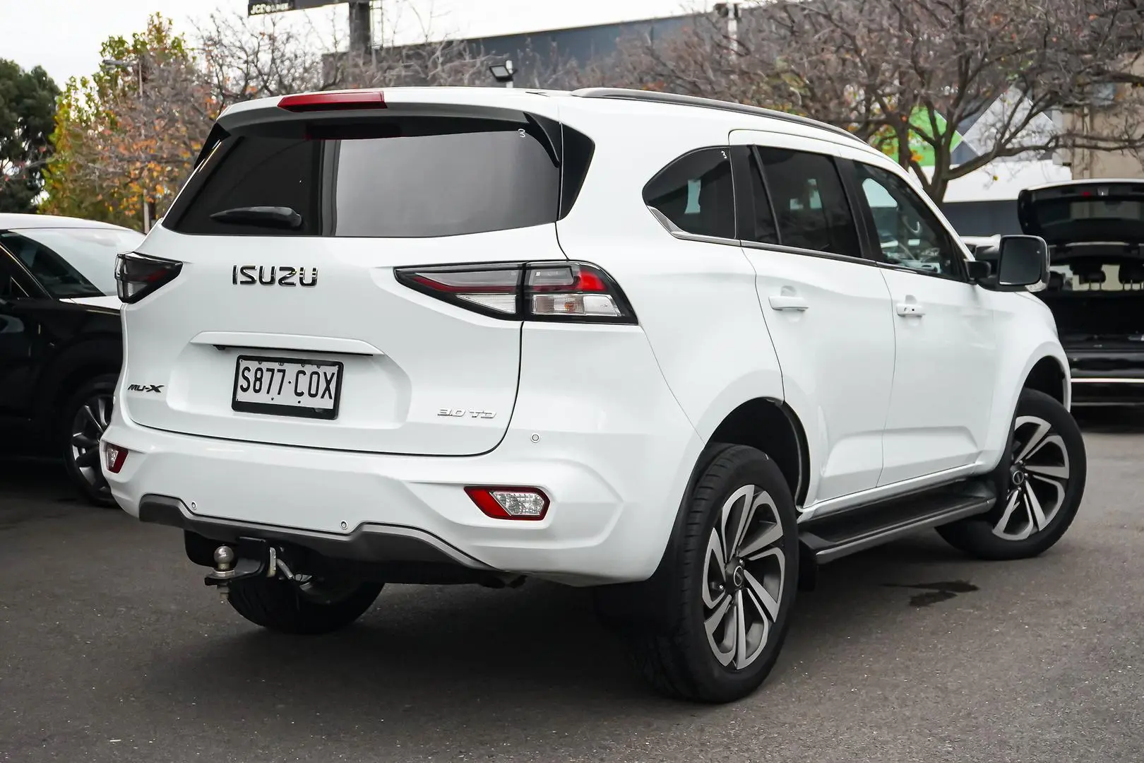 2022 Isuzu MU-X Gallery Image 3
