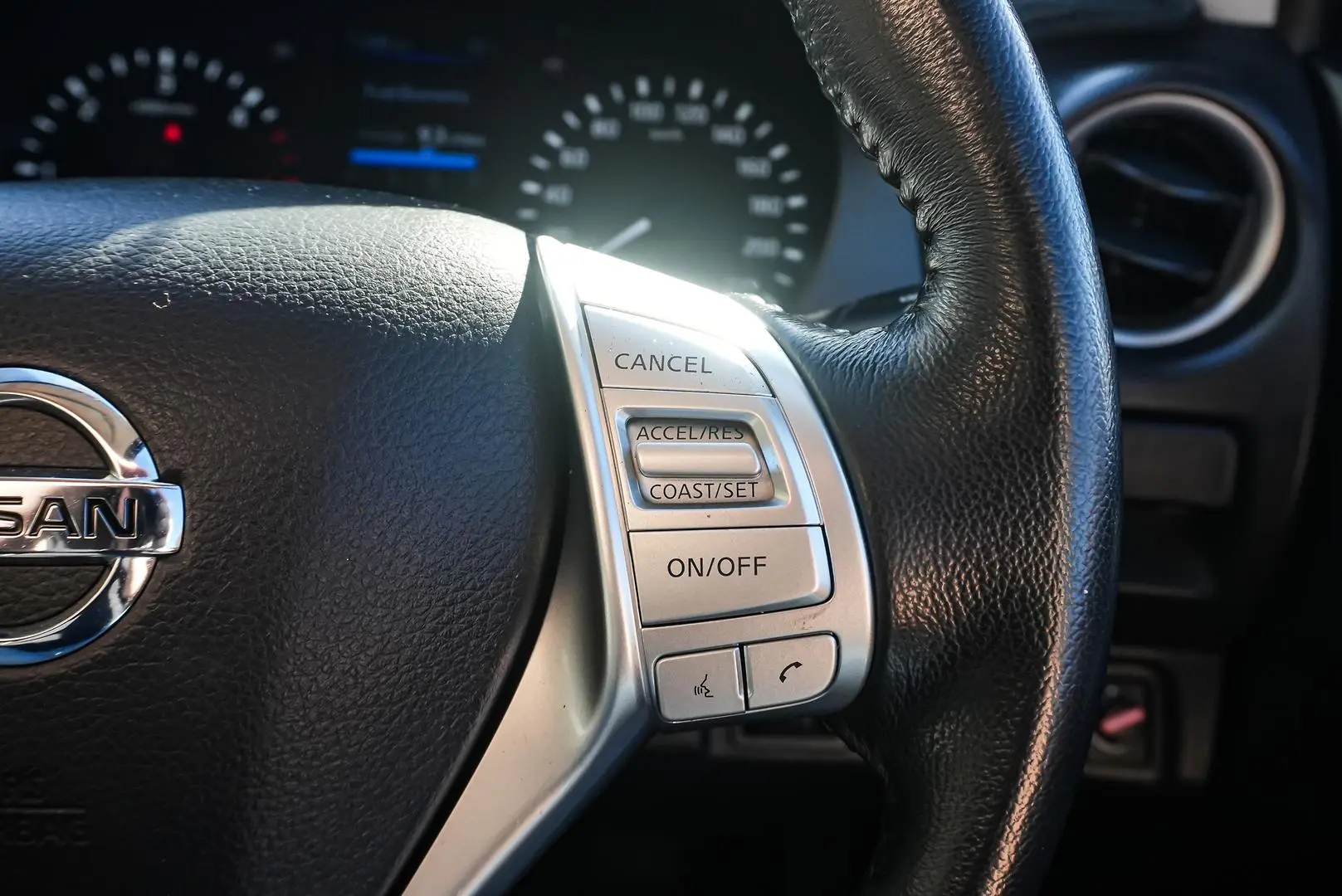 2019 Nissan Navara Gallery Image 20