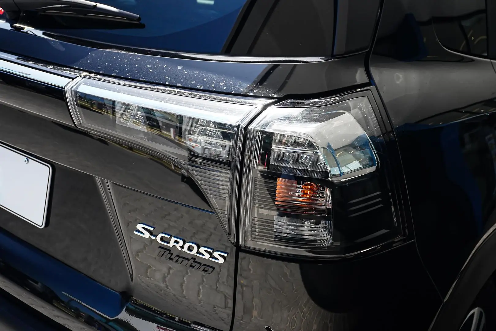 2023 Suzuki S-Cross Gallery Image 15